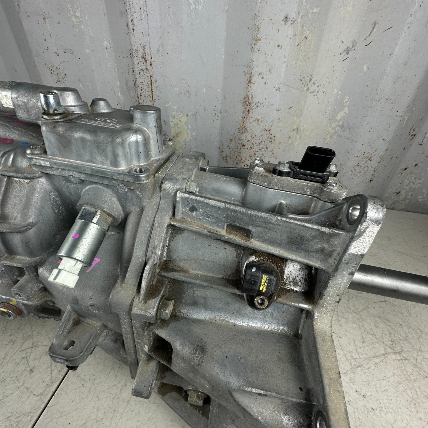 2014 CHEVROLET CORVETTE Z51 MANUAL TRANSMISSION ASSEMBLY 24255981 28K MILES OEM