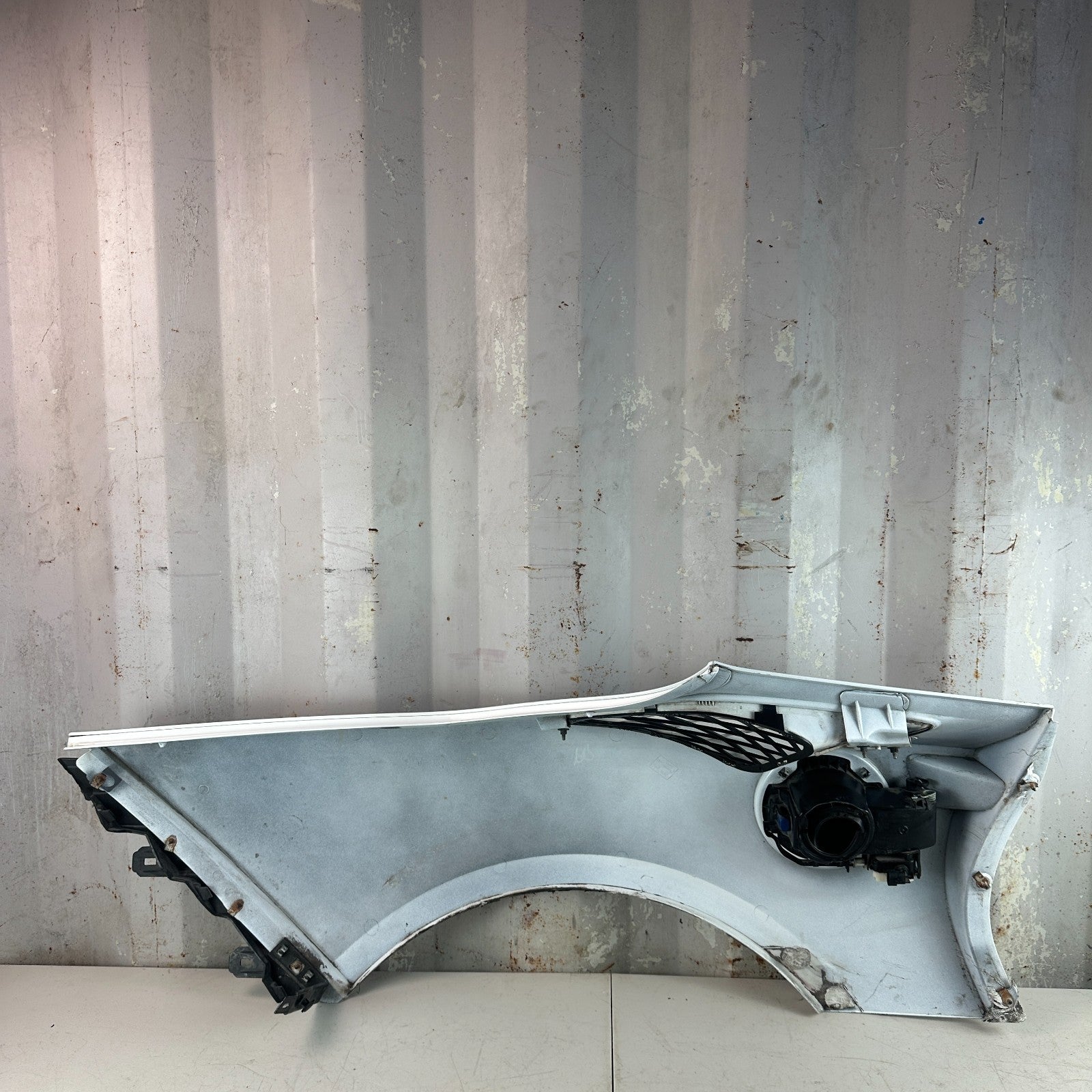 2014-2019 CHEVROLET CORVETTE C7 REAR LEFT SIDE QUARTER PANEL ASSEMBLY WHITE OEM