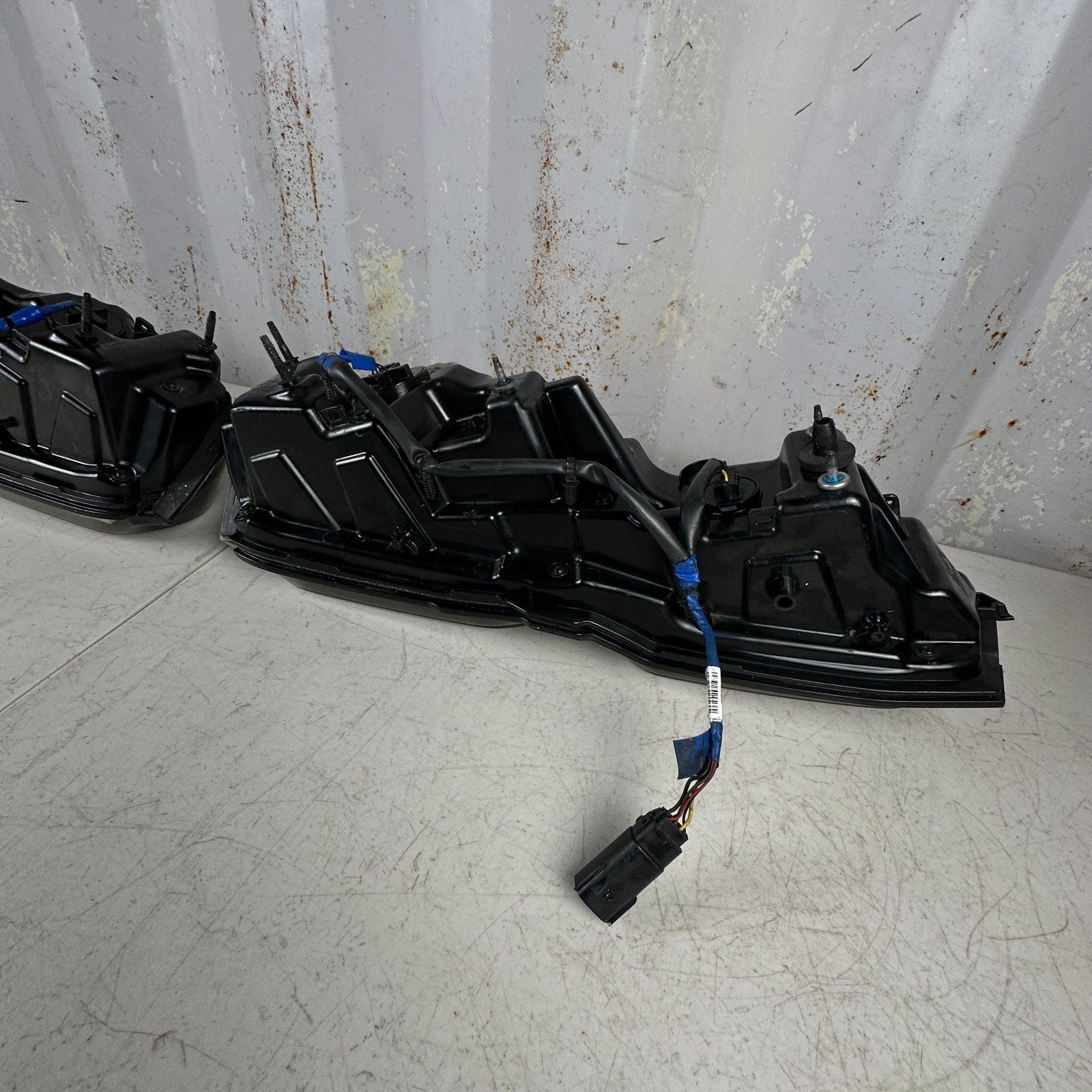 2019-2024 CHEVY CAMARO REAR LEFT & RIGHT SIDE LED TAIL LIGHT LAMP PAIR SET OEM