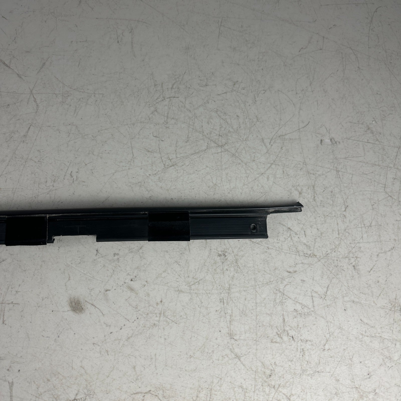 2014-2019 CHEVROLET CORVETTE C7 WINDSHIELD UPPER HEAD TRIM MOLDING COVER OEM