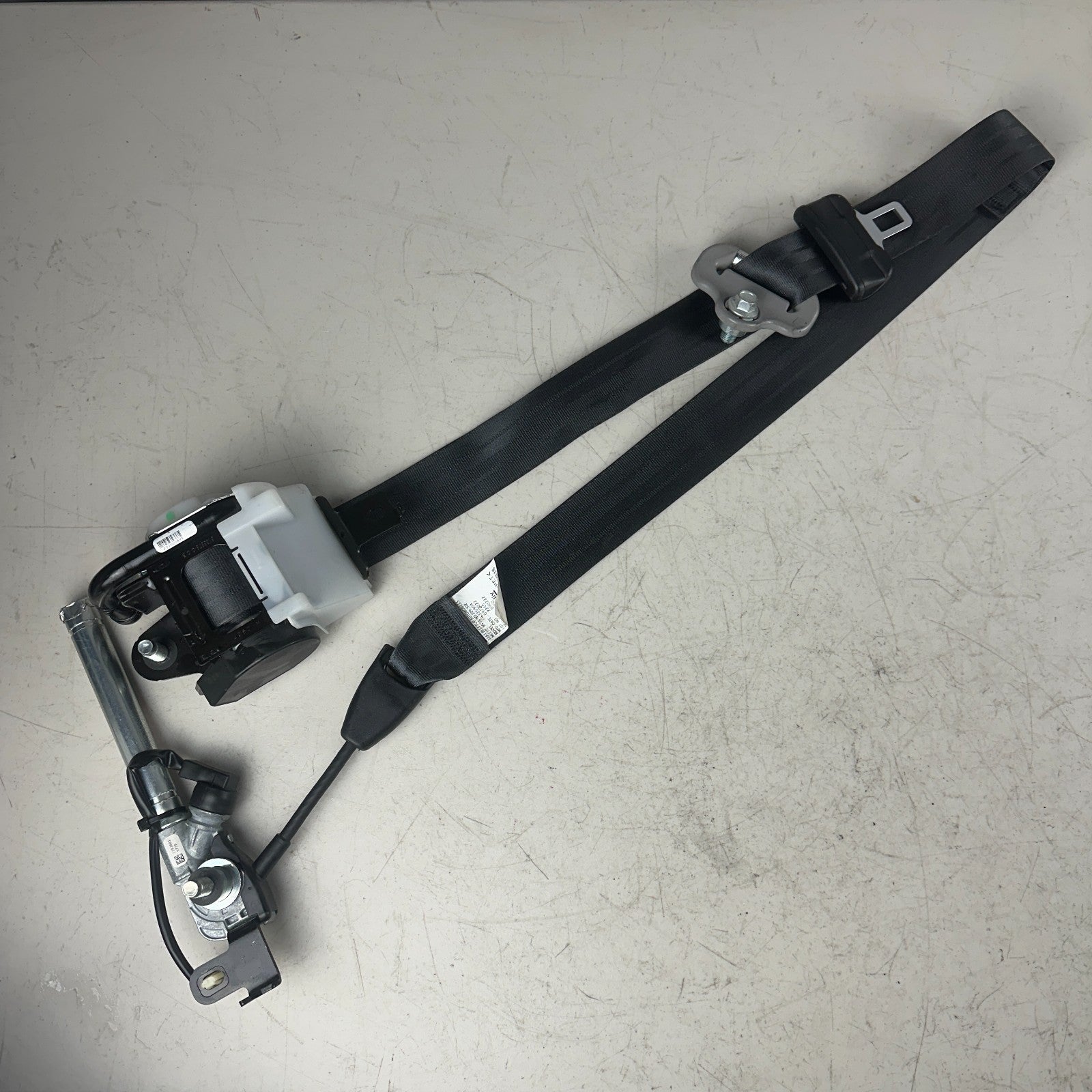 2017-2022 HONDA CR-V CRV FRONT LEFT SIDE SEATBELT SEAT BELT RETRACTOR BLACK OEM