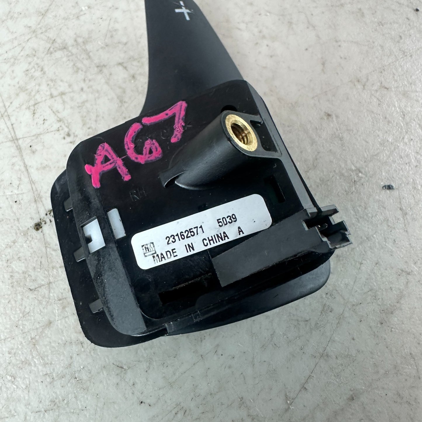 2014-2019 CHEVROLET CORVETTE C7 STEERING WHEEL RIGHT UPSHIFT PADDLE SWITCH OEM