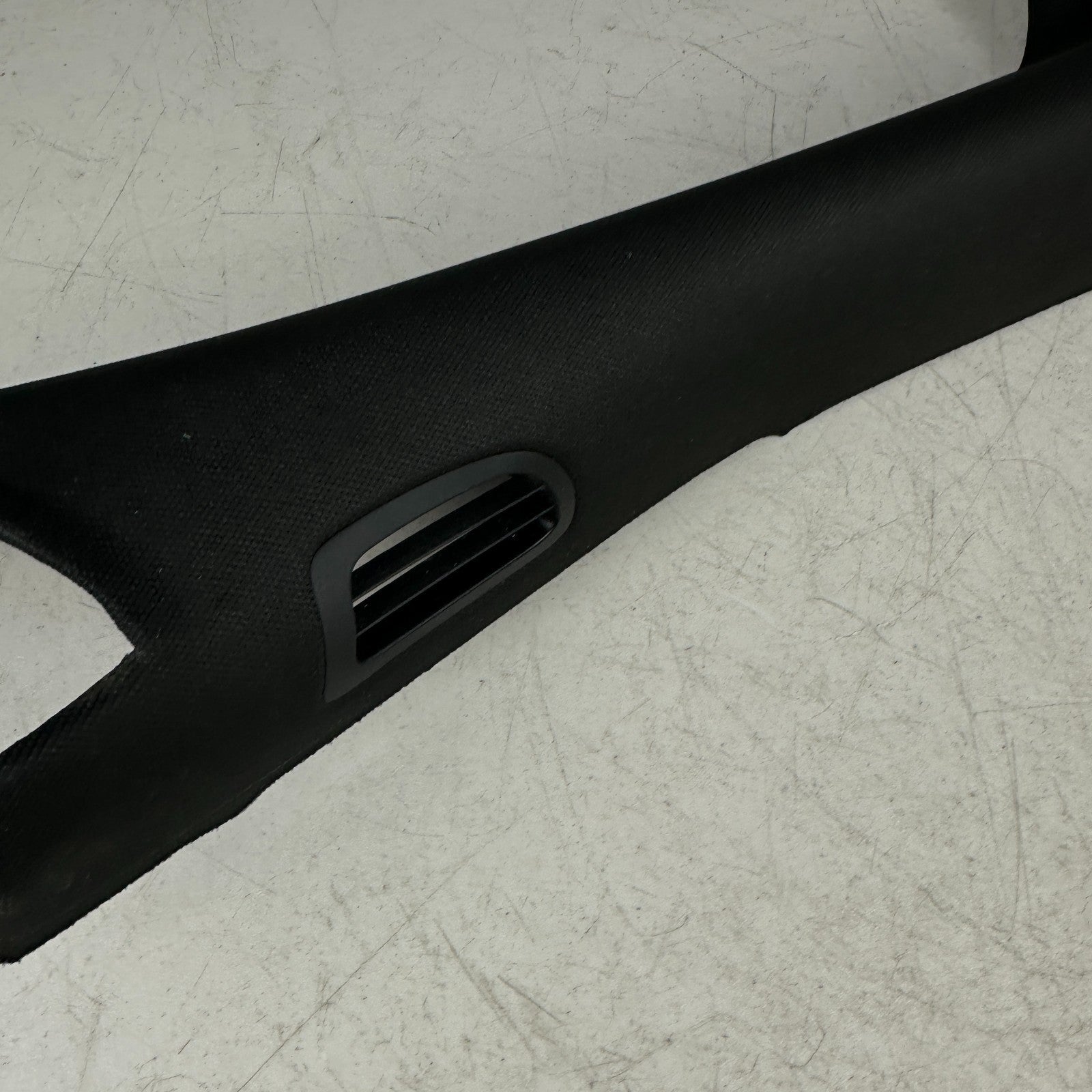 2014-2019 CHEVROLET CORVETTE C7 WINDSHIELD RIGHT SIDE A PILLAR TRIM COVER OEM