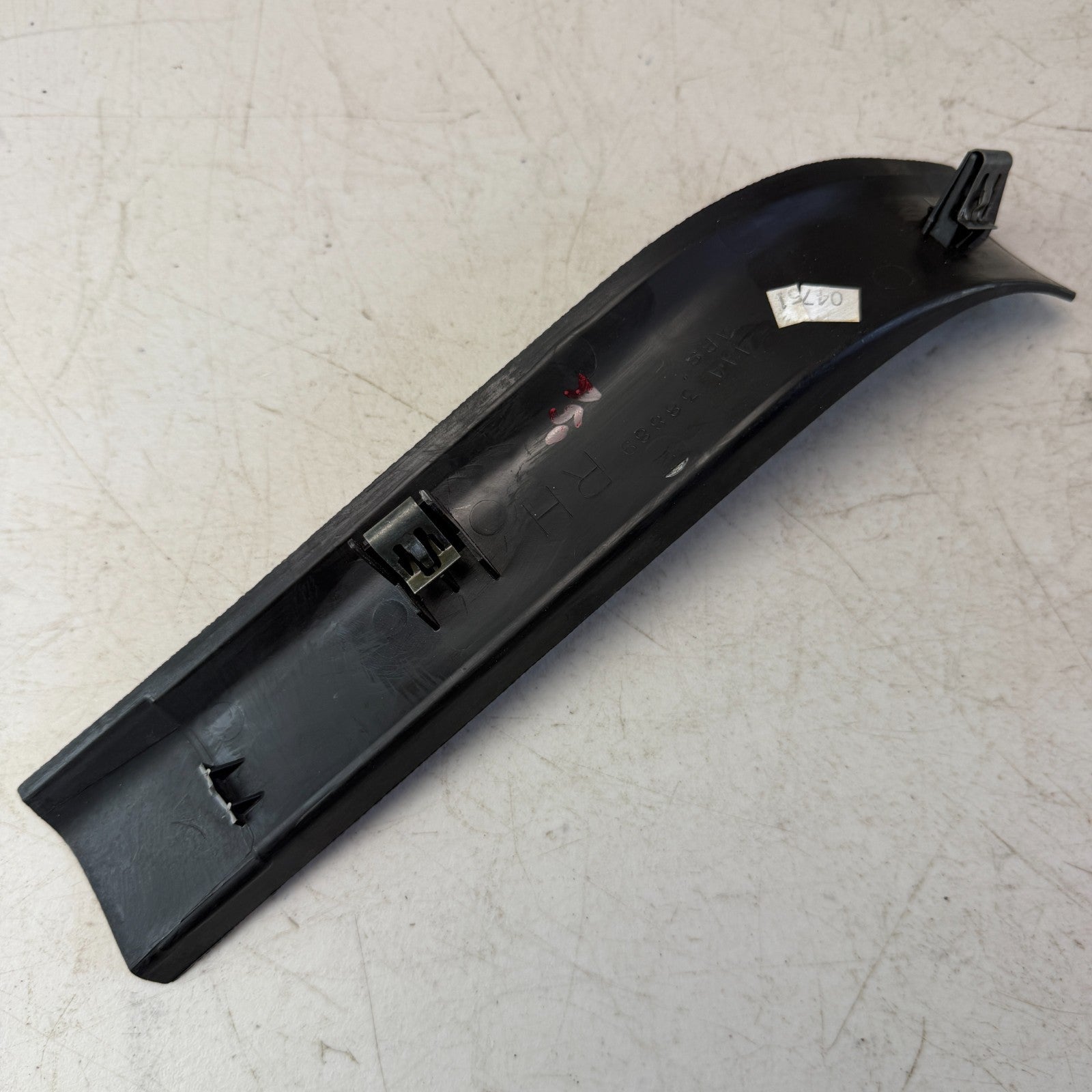 2005-2013 CHEVROLET CORVETTE LEFT SIDE LOWER B PILLAR COVER TRIM AAA38889 OEM