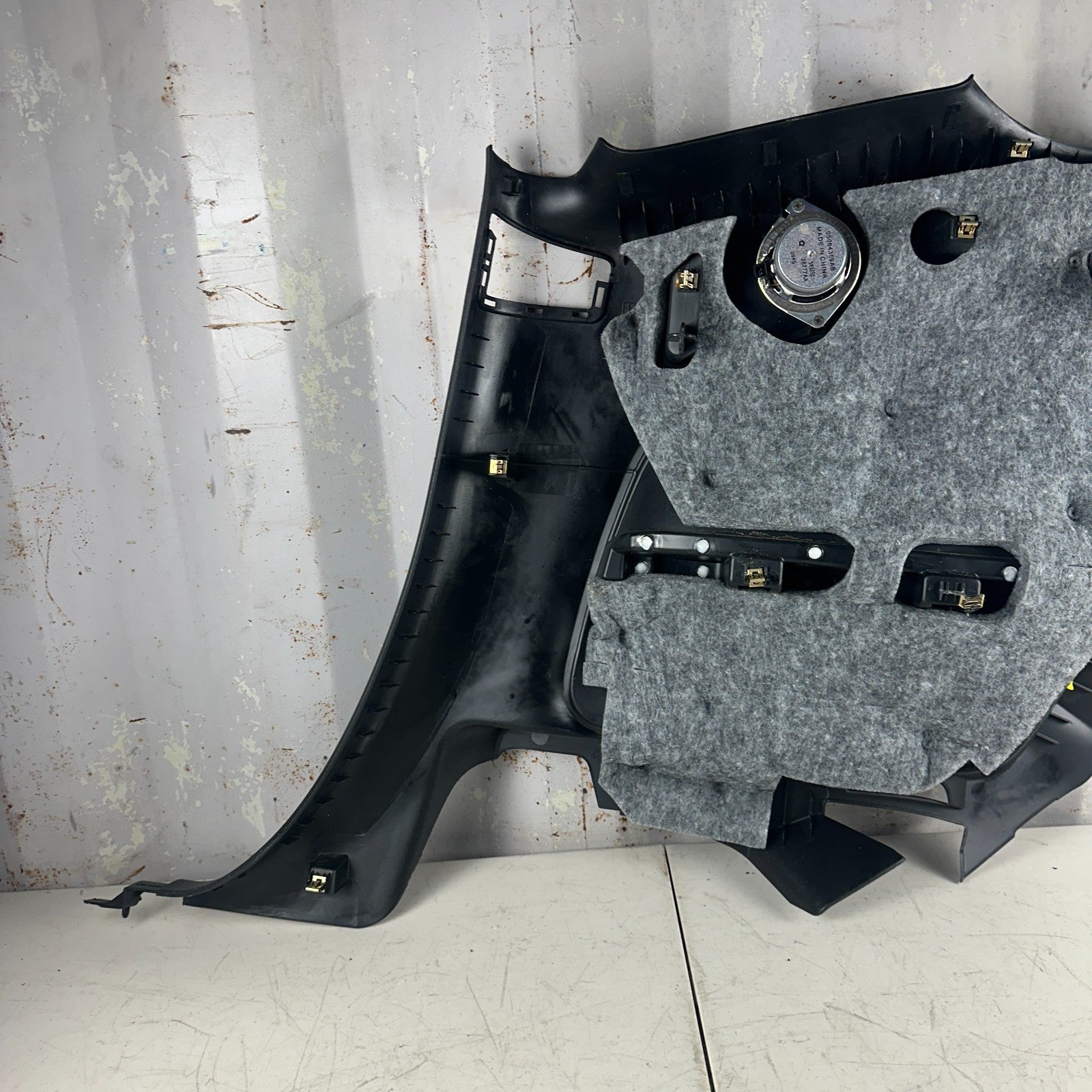 2015-2023 DODGE CHALLENGER REAR LEFT DRIVER SIDE DOOR TRIM PANEL 5RG67DX9AC OEM