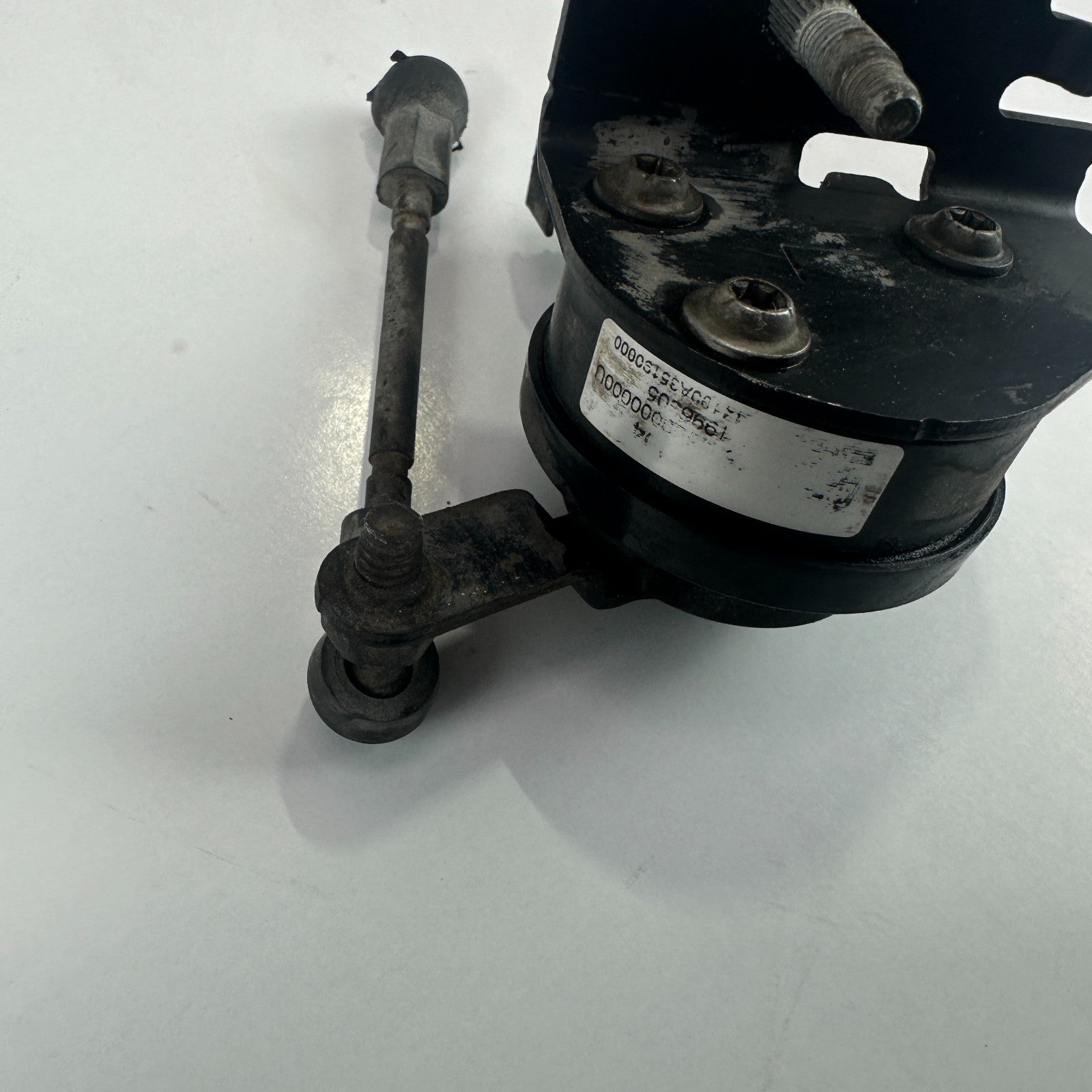 14-19 CHEVROLET CORVETTE C7 FRONT LEFT SIDE HEADLIGHT LEVEL POSITION SENSOR OEM