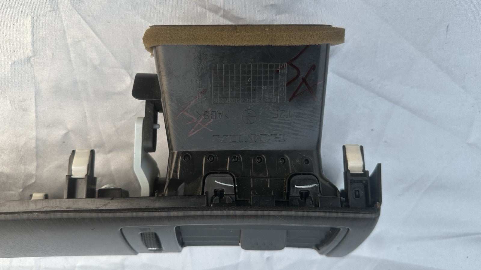 2013-2017 HONDA ACCORD EXL SEDAN  WOOD PASSENGER/RIGHT SIDE DASH AC AIR VENT OEM