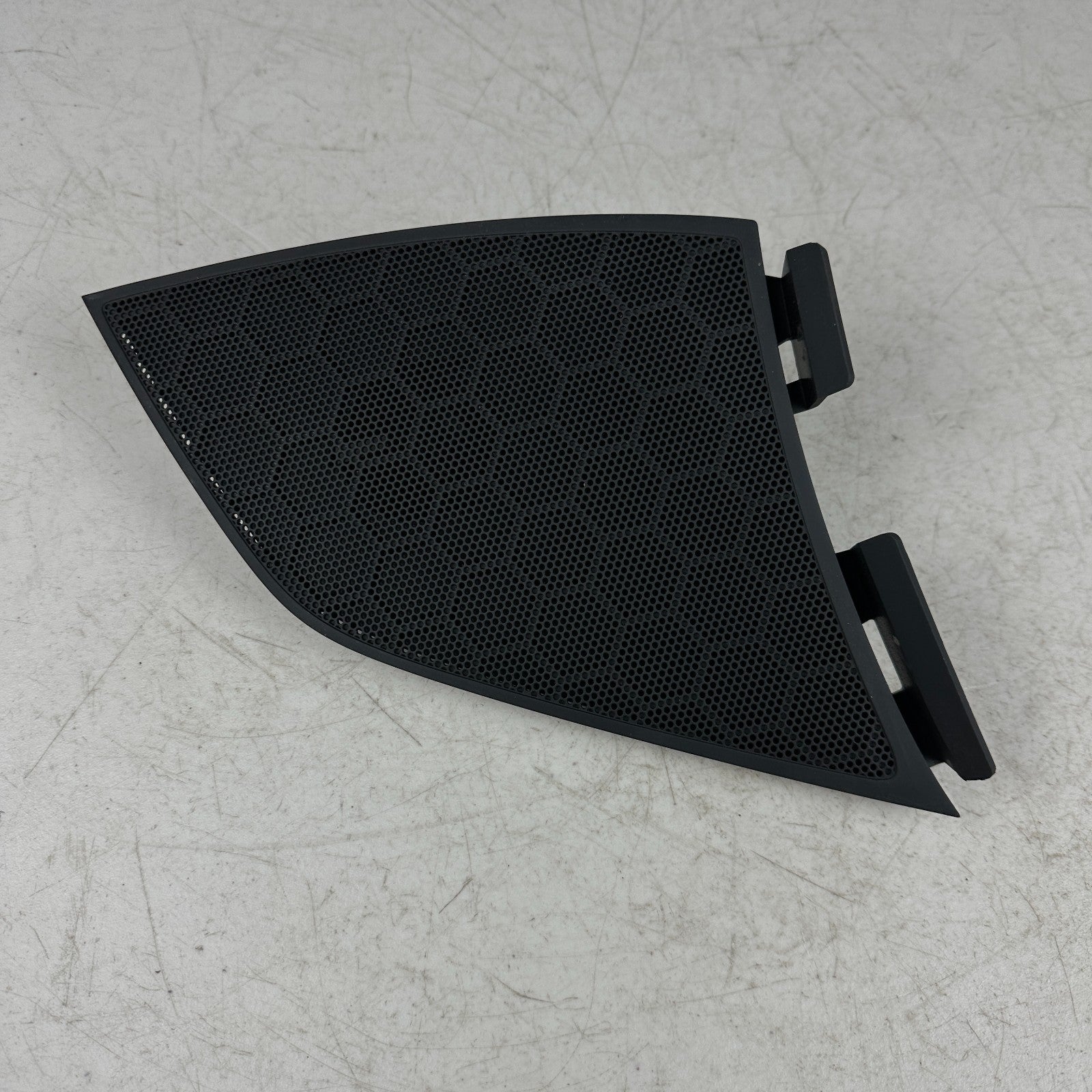 2014-2019 CHEVY CORVETTE RIGHT SIDE UPPER DASH SPEAKER TWEETER COVER TRIM OEM