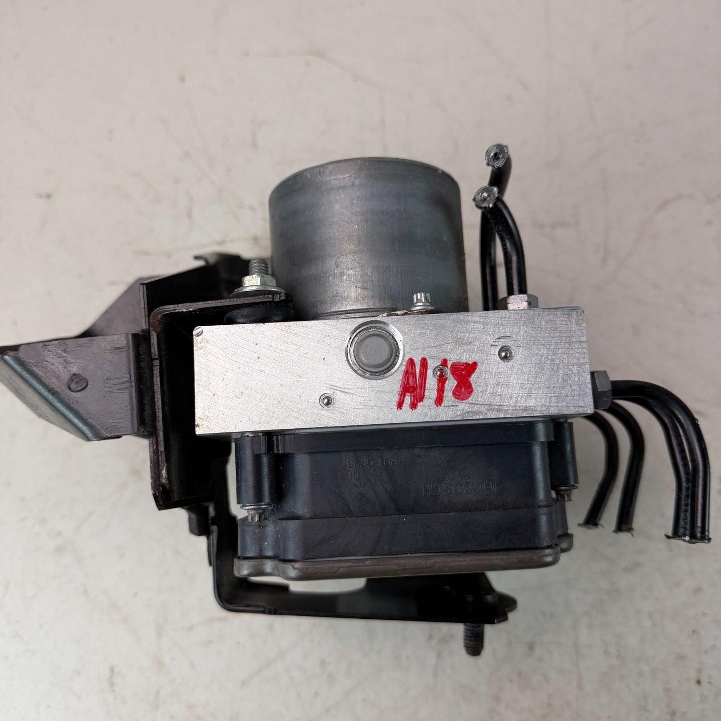 2017-20 MASERATI LEVANTE AWD ABS ANTI-LOCK BRAKE PUMP MODULE 6701037380 3.0L OEM