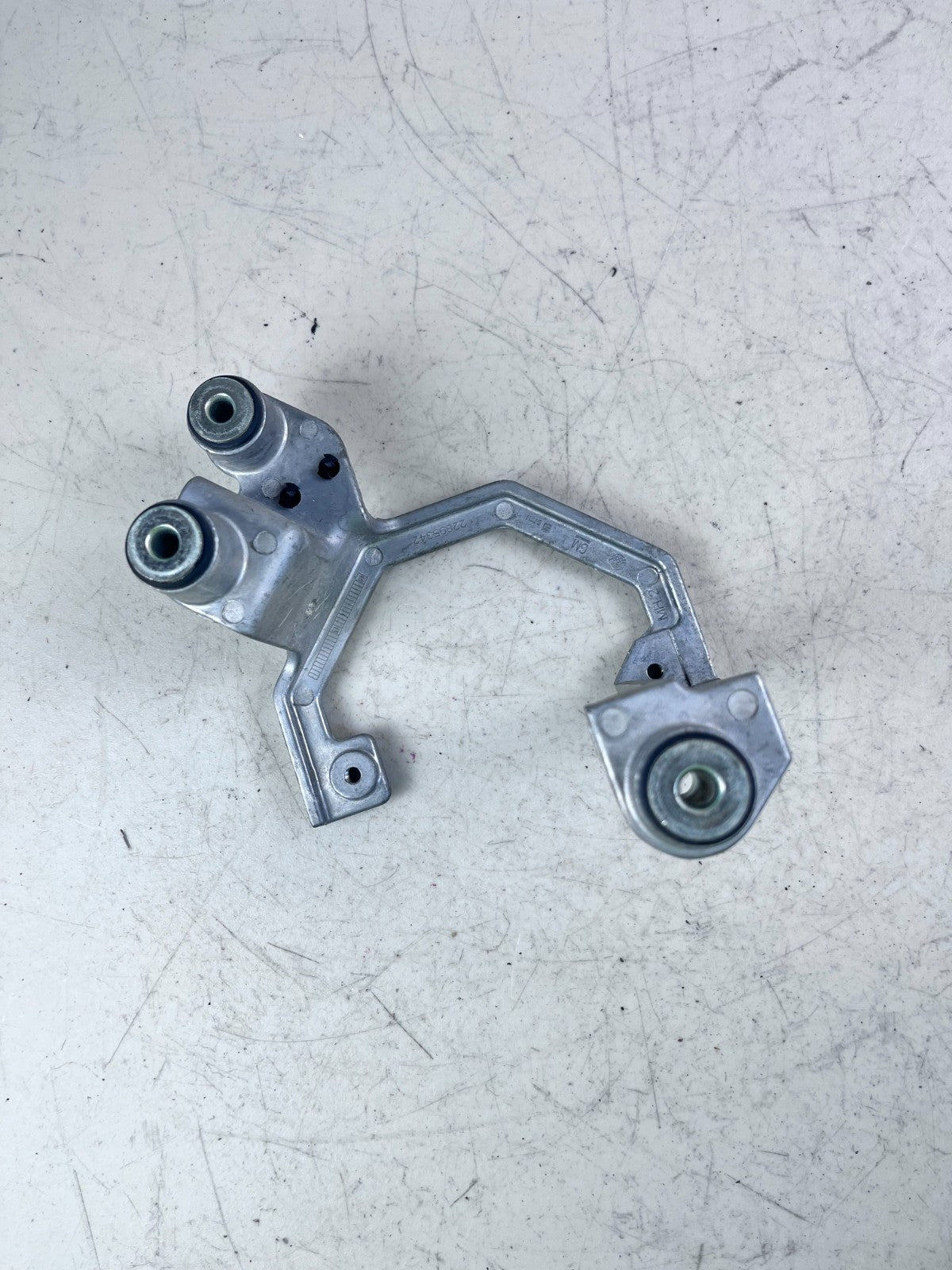 2014-2019 CHEVROLET CORVETTE BRAKE BOOSTER PUMP SUPPORT BRACKET 22895342 OEM