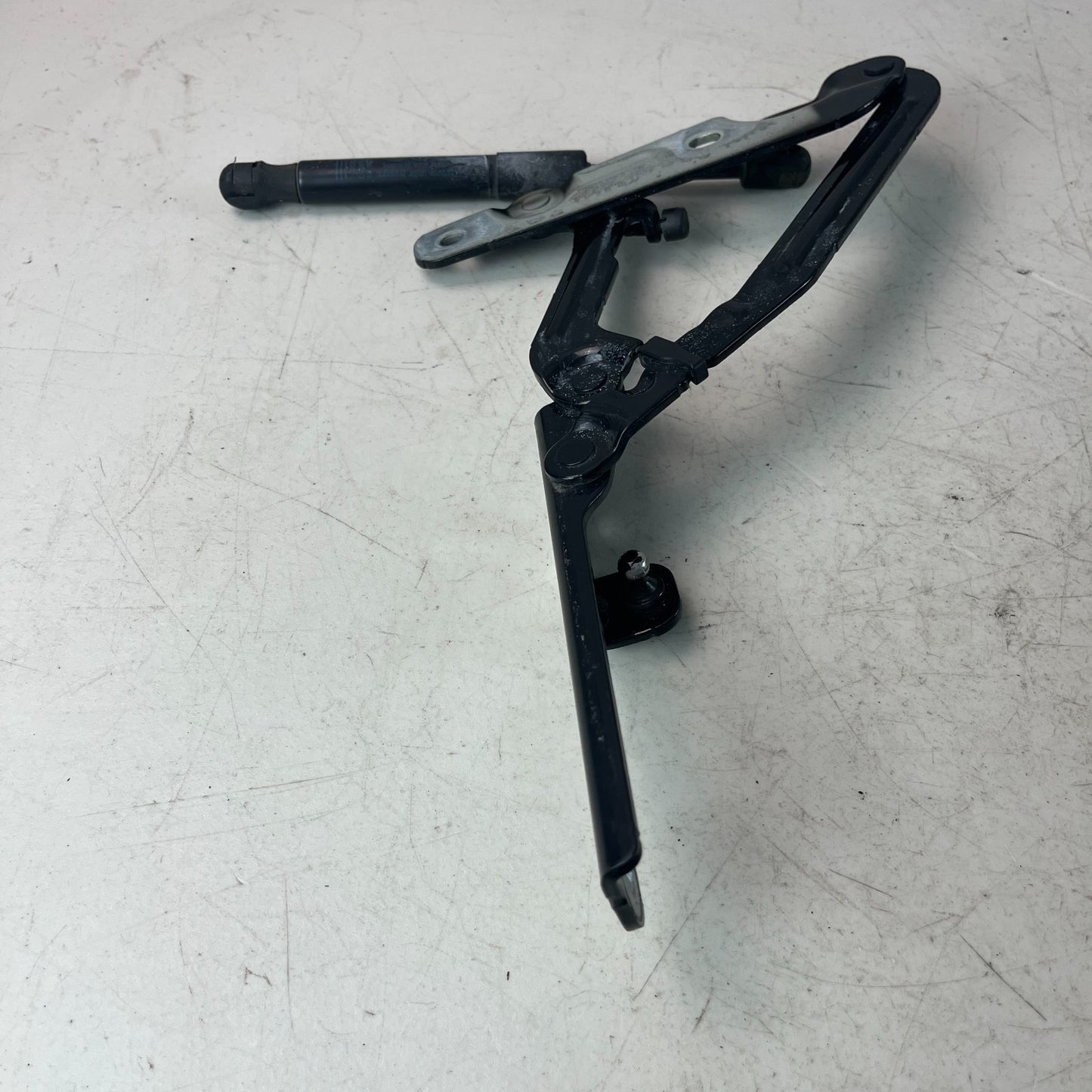 2016-2024 CHEVROLET CAMARO REAR RIGHT TRUNK DECK LID HINGE W/ SUPPORT 84045964