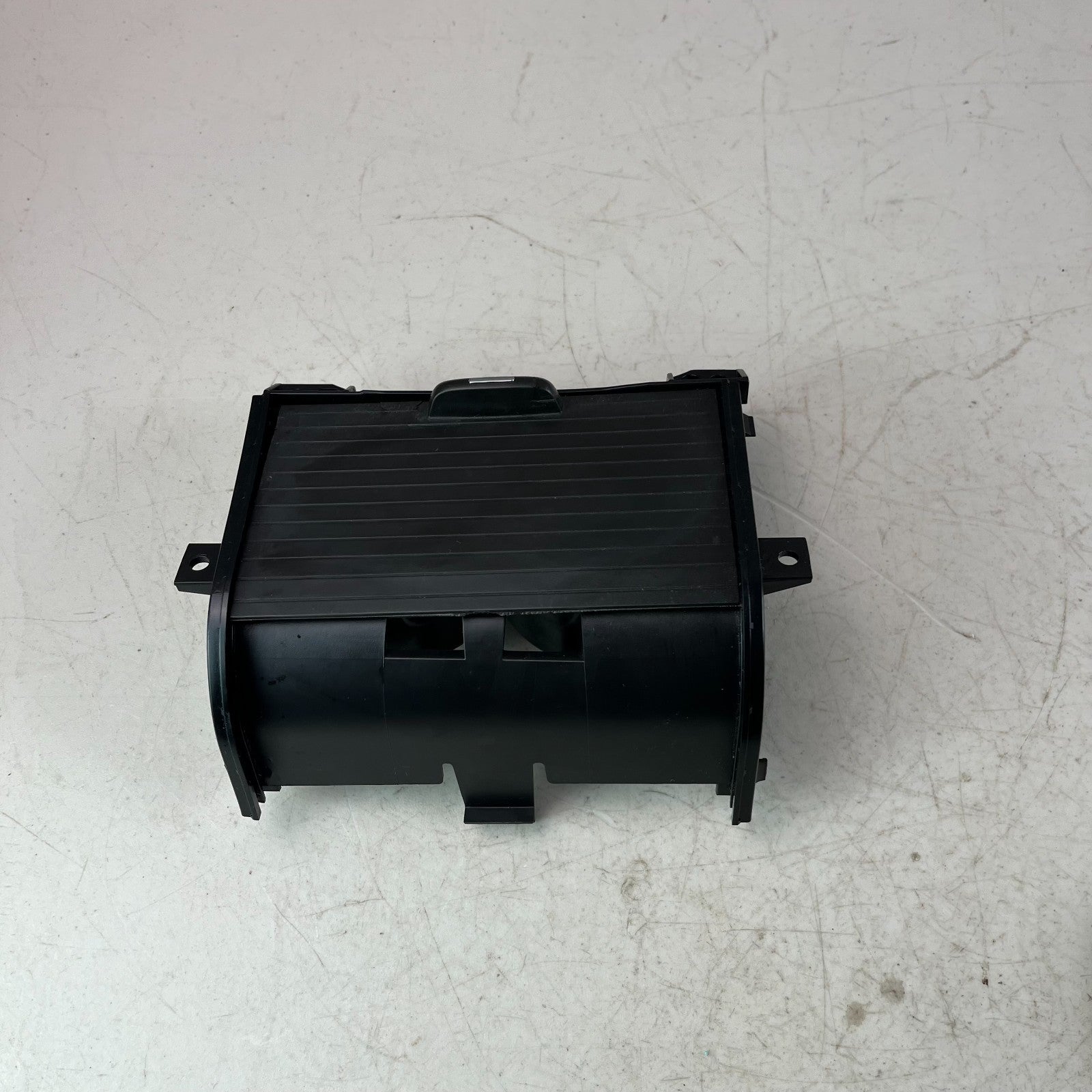 2005-2013 CHEVROLET CORVETTE C6 CENTER CONSOLE DUAL CUP HOLDER ASSY OEM 10324517