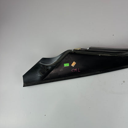 2005-2013 CHEVROLET CORVETTE C6 FRONT LEFT SIDE DOOR WINDOW A-PILLAR MOLDING OEM
