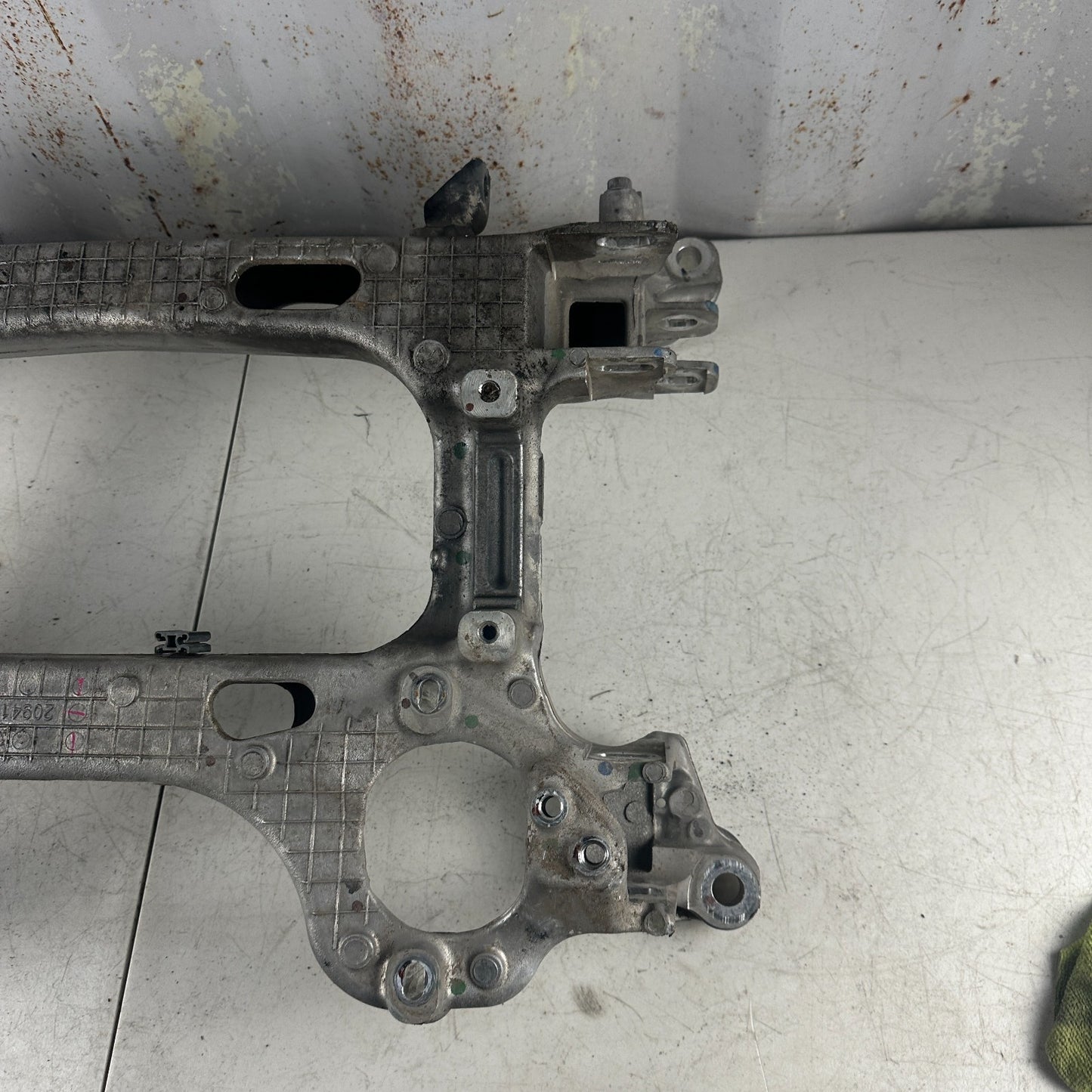 2014-2019 CHEVROLET CORVETTE C7 REAR SUSPENSION CRADLE SUBFRAME CROSS MEMBER OEM