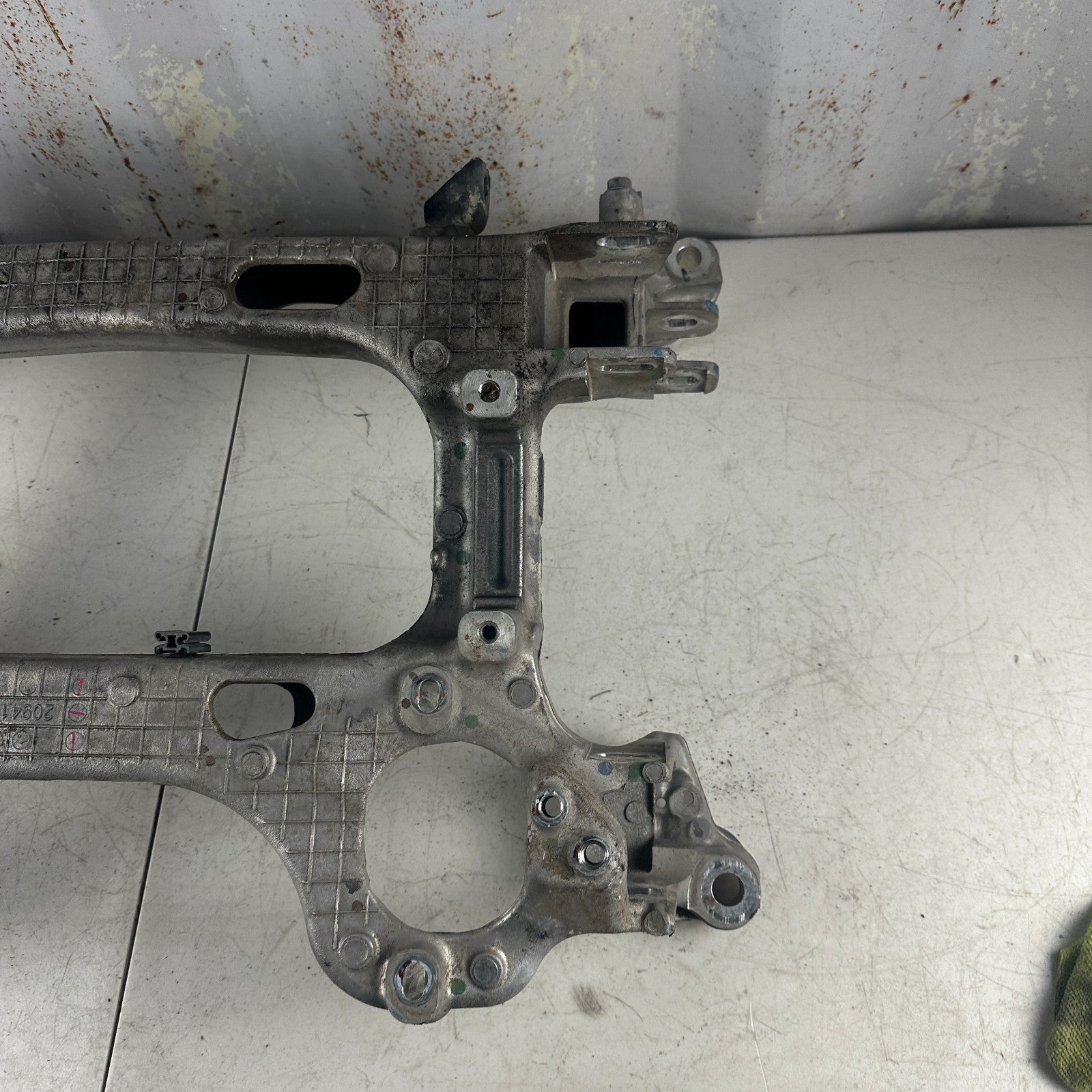 2014-2019 CHEVROLET CORVETTE C7 REAR SUSPENSION CRADLE SUBFRAME CROSS MEMBER OEM