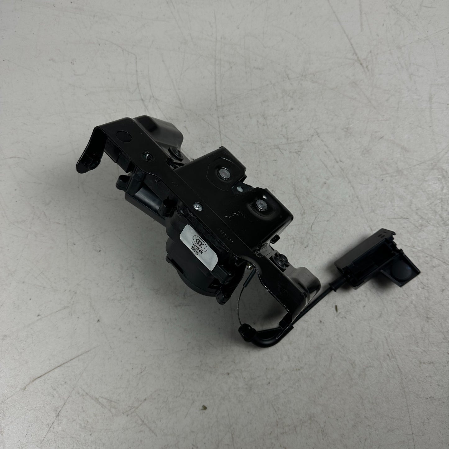 2014-2019 CHEVROLET CORVETTE C7 REAR TAILGATE TRUNK LID LOCK LATCH ACTUATOR OEM