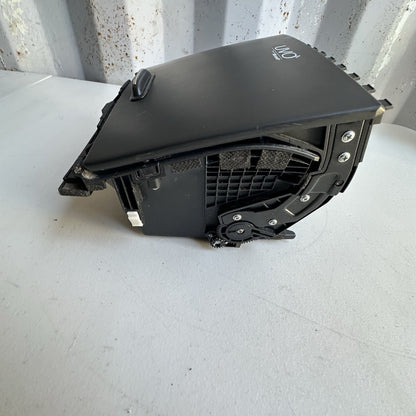 16 17 18 19 20 KIA SORENTO CENTER CONSOLE STORAGE TRAY OEM 84680-C5000