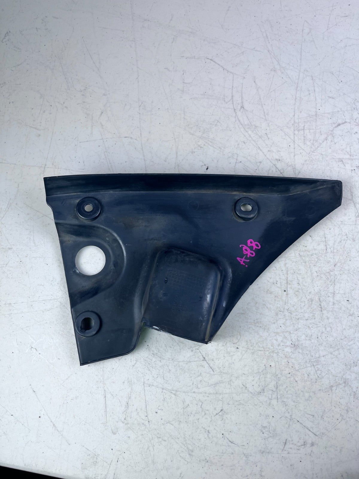 2010-2015 CHEVROLET CAMARO REAR LEFT SIDE BUMPER CLOSE OUT FILLER FLAP TRIM OEM