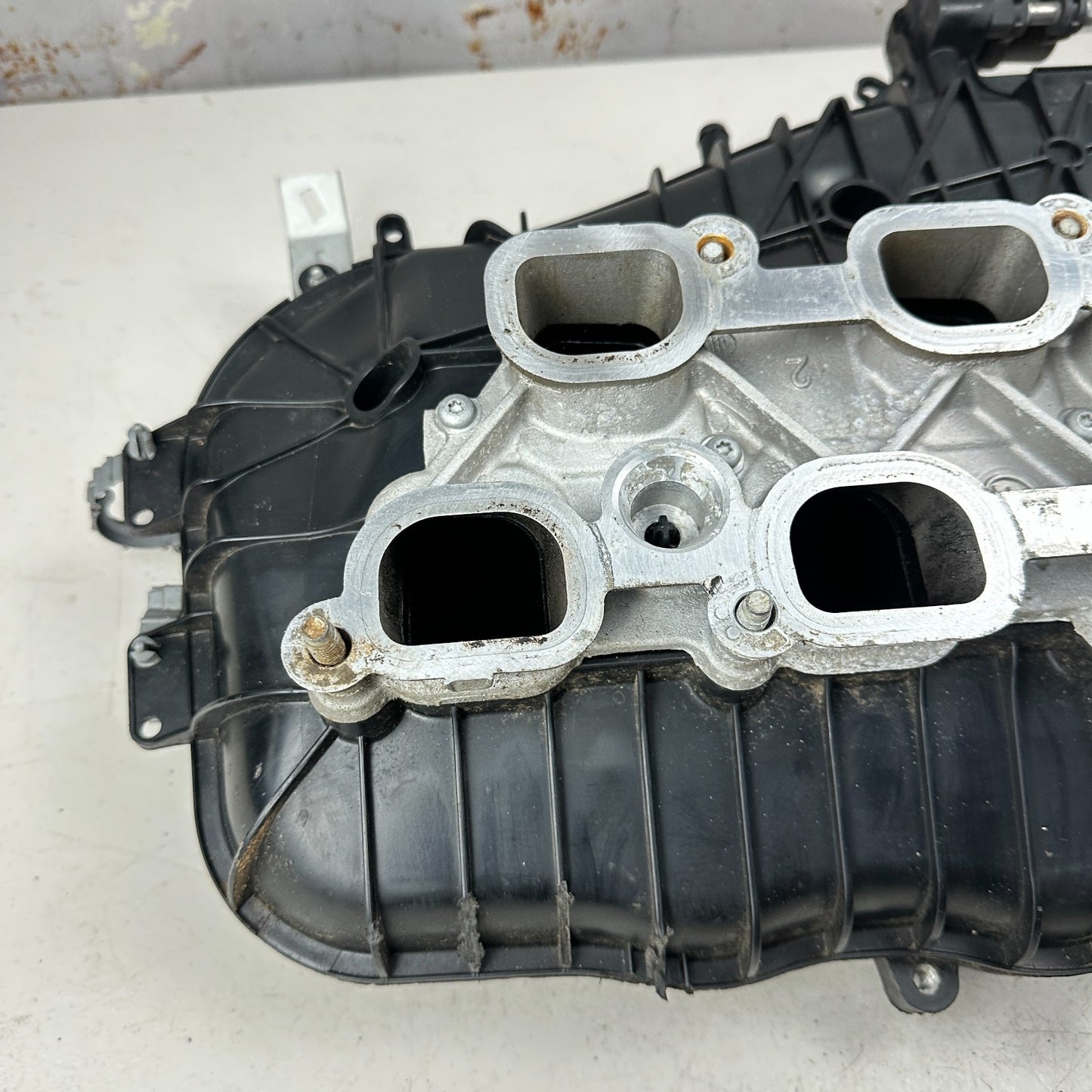 2013-2019 CADILLAC XTS UPPER ENGINE MOTOR INTAKE MANIFOLD THROTTLE 12634616 OEM