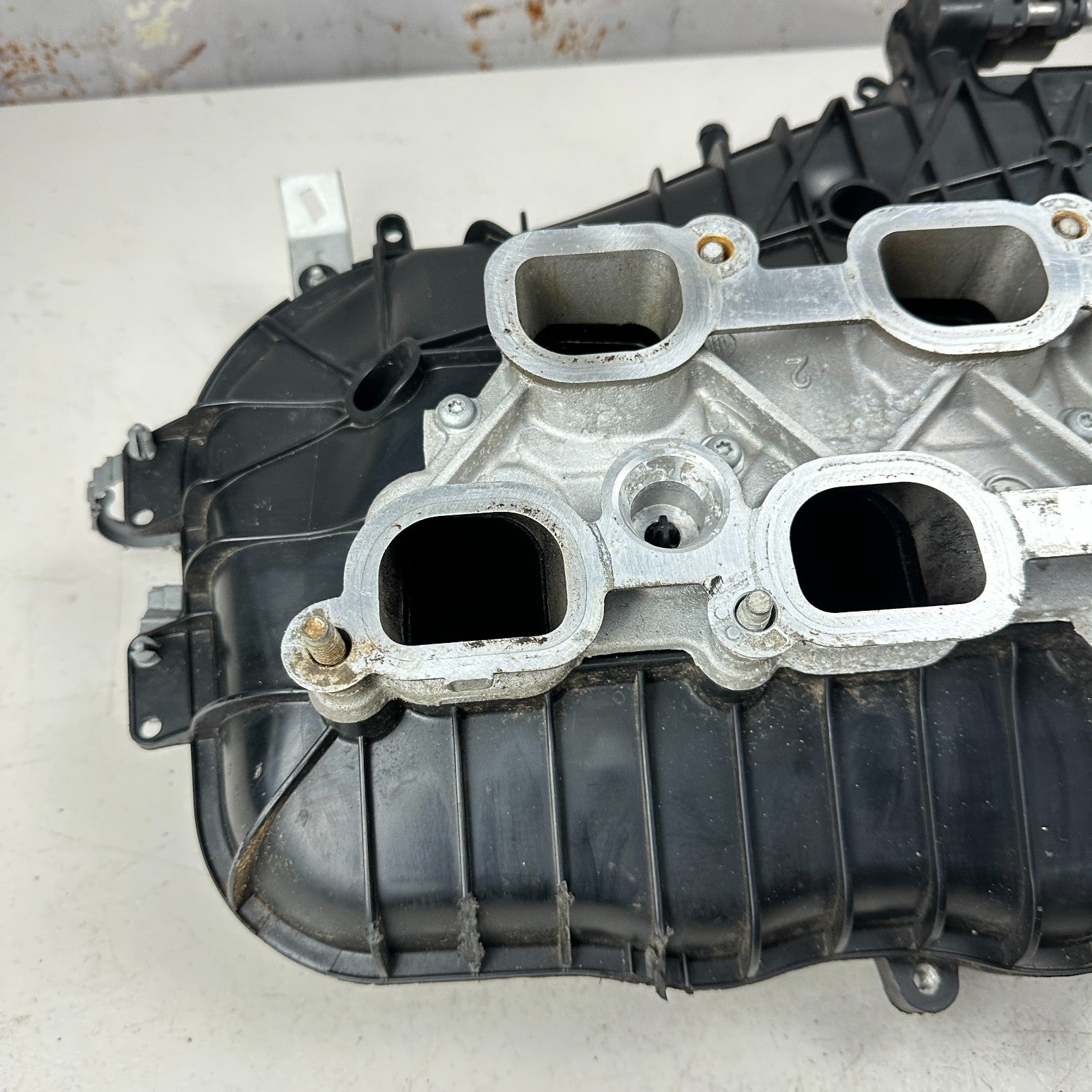 2013-2019 CADILLAC XTS UPPER ENGINE MOTOR INTAKE MANIFOLD THROTTLE 12634616 OEM