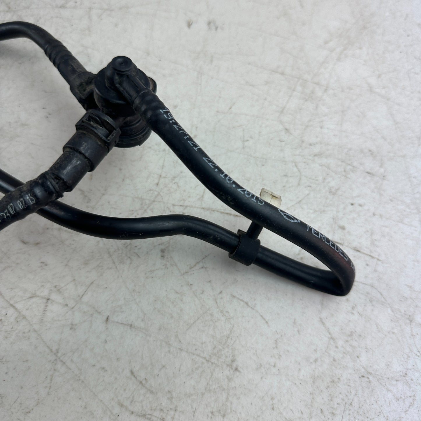 2015-2021 MERCEDES W205 C300 2.0L VAPOR CANISTER PURGE HOSE TUBE A2740183800 OEM