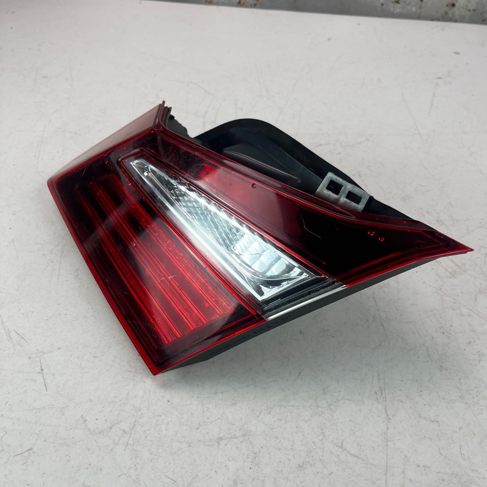 2016-2017 HONDA ACCORD REAR RIGHT SIDE INNER TAIL LIGHT LAMP 34150-T2A-A21 OEM