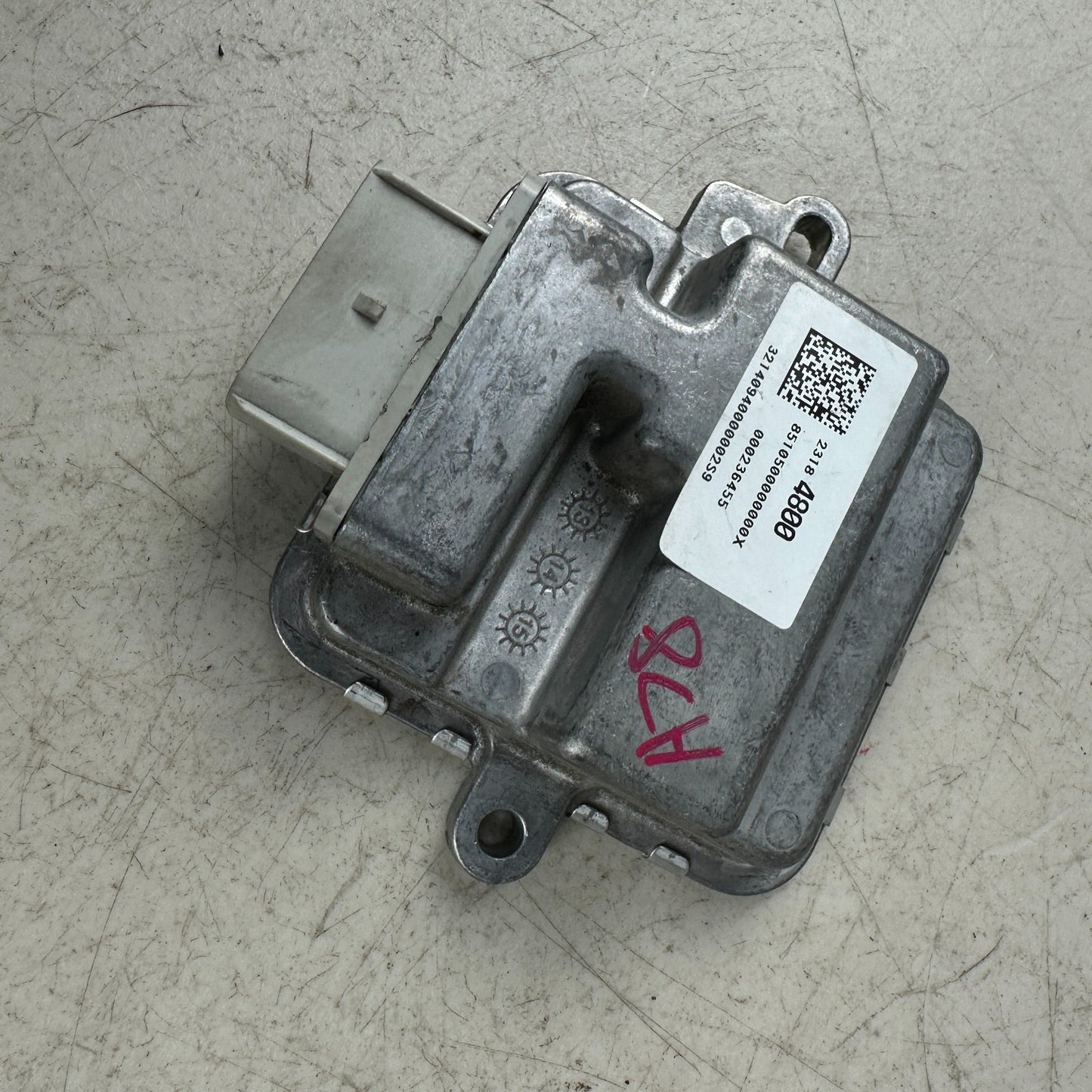 2014-2019 CHEVROLET CORVETTE C7 FUEL PUMP CONTROL MODULE UNT 23184800 OEM