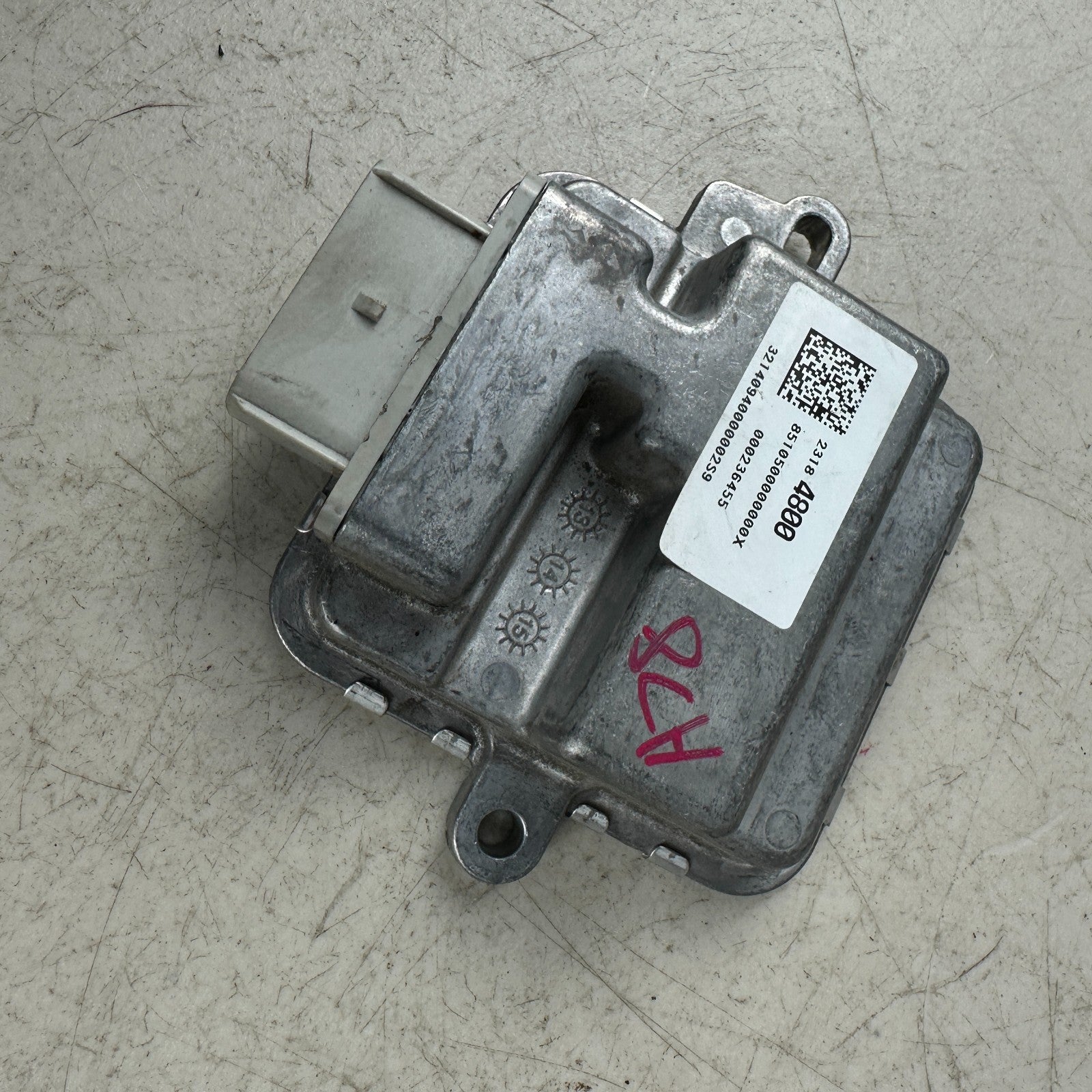 2014-2019 CHEVROLET CORVETTE C7 FUEL PUMP CONTROL MODULE UNT 23184800 OEM