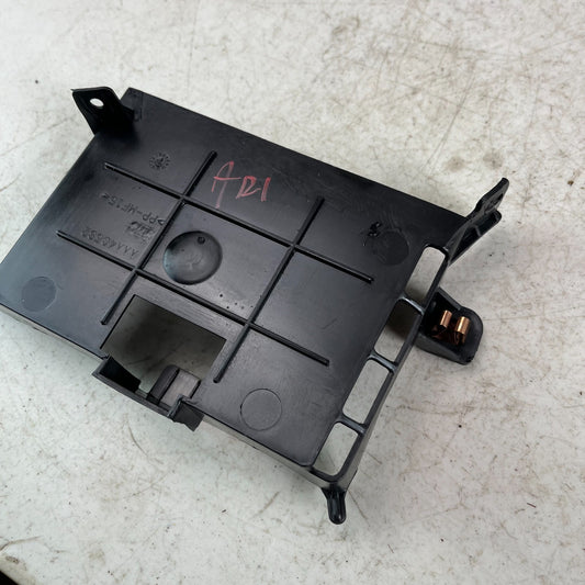 2005-2013 CHEVROLET CORVETTE FRONT DASH KEYLESS CONTROL MODULE BRACKET OEM