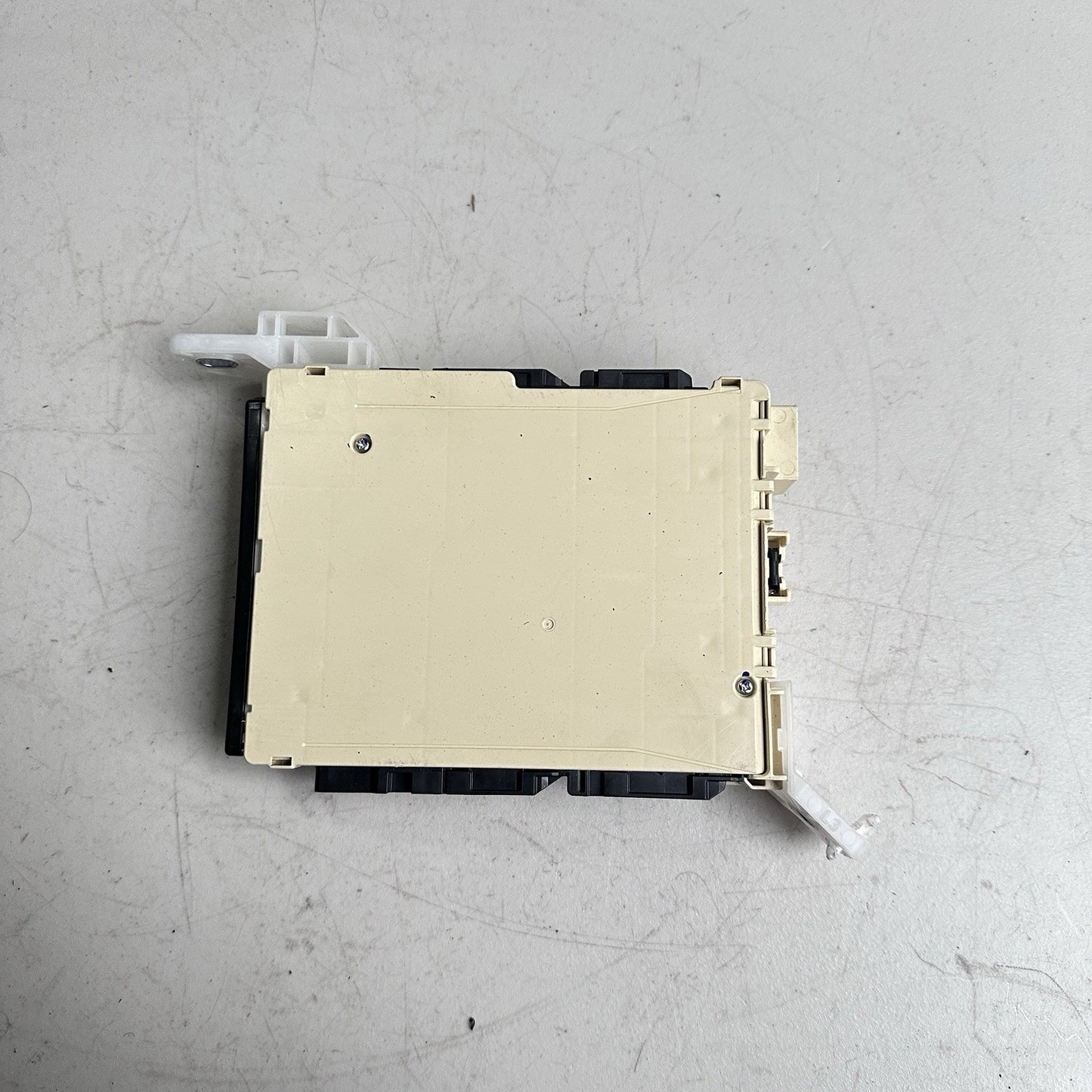 2020-2022 TOYOTA COROLLA BODY CONTROL MODULE MPX BODY 89221-02580