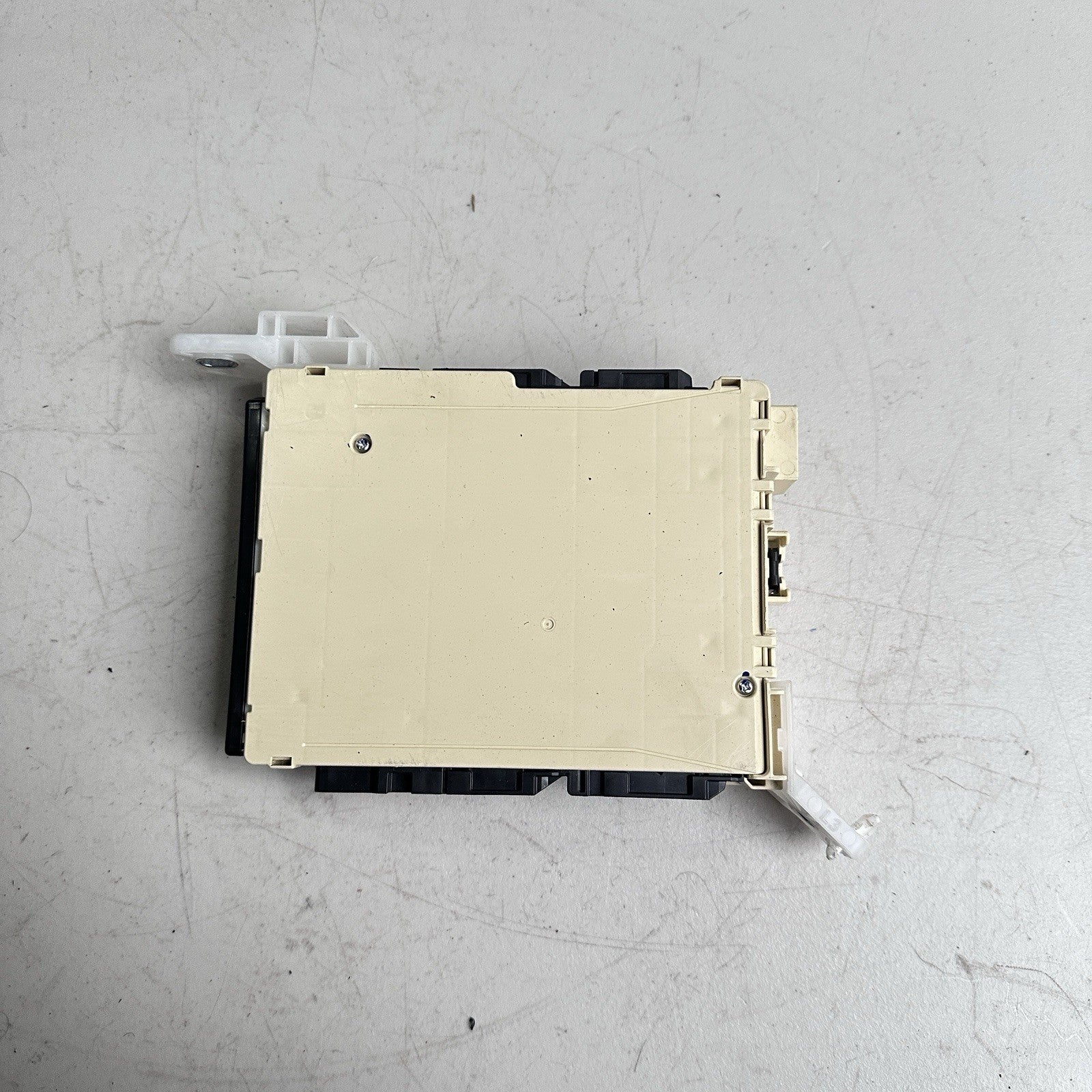 2020-2022 TOYOTA COROLLA BODY CONTROL MODULE MPX BODY 89221-02580