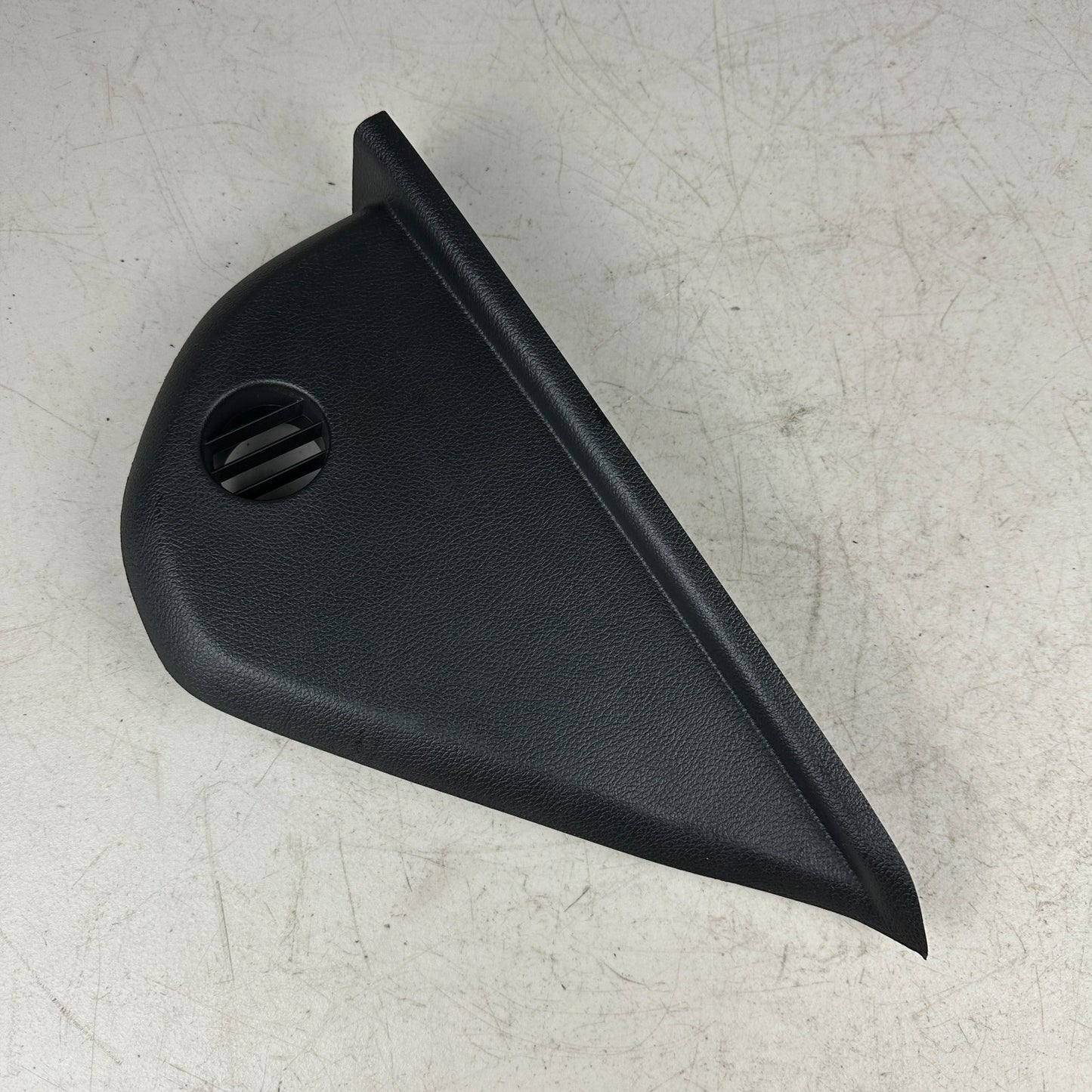 2015-2023 DODGE CHALLENGER RIGHT PASSENGER SIDE DASHBOARD END COVER CAP TRIM OEM