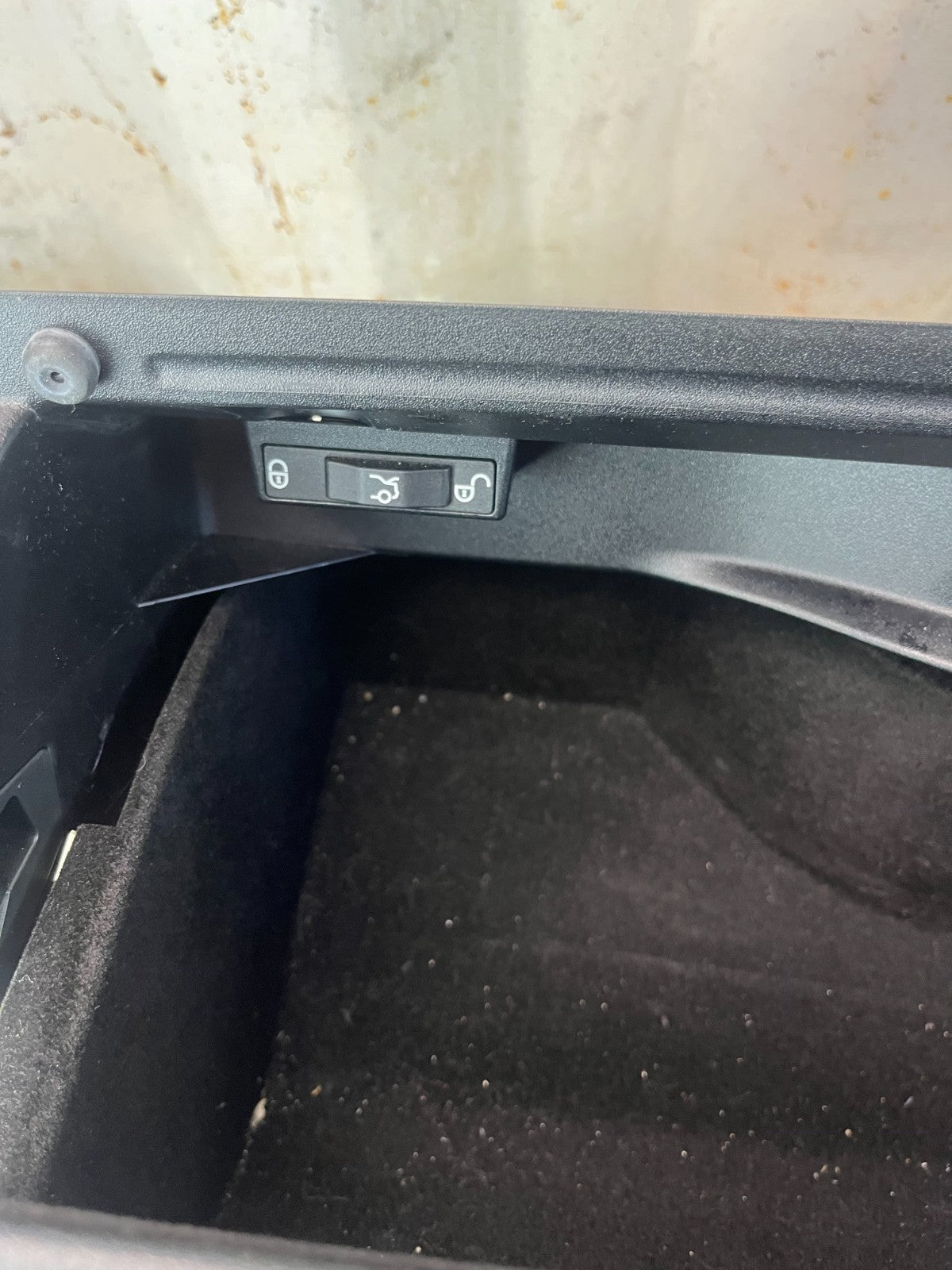 15-21 MERCEDES-BENZ W205 C300 DASH GLOVE BOX STORAGE COMPARTMENT A2056801091 OEM