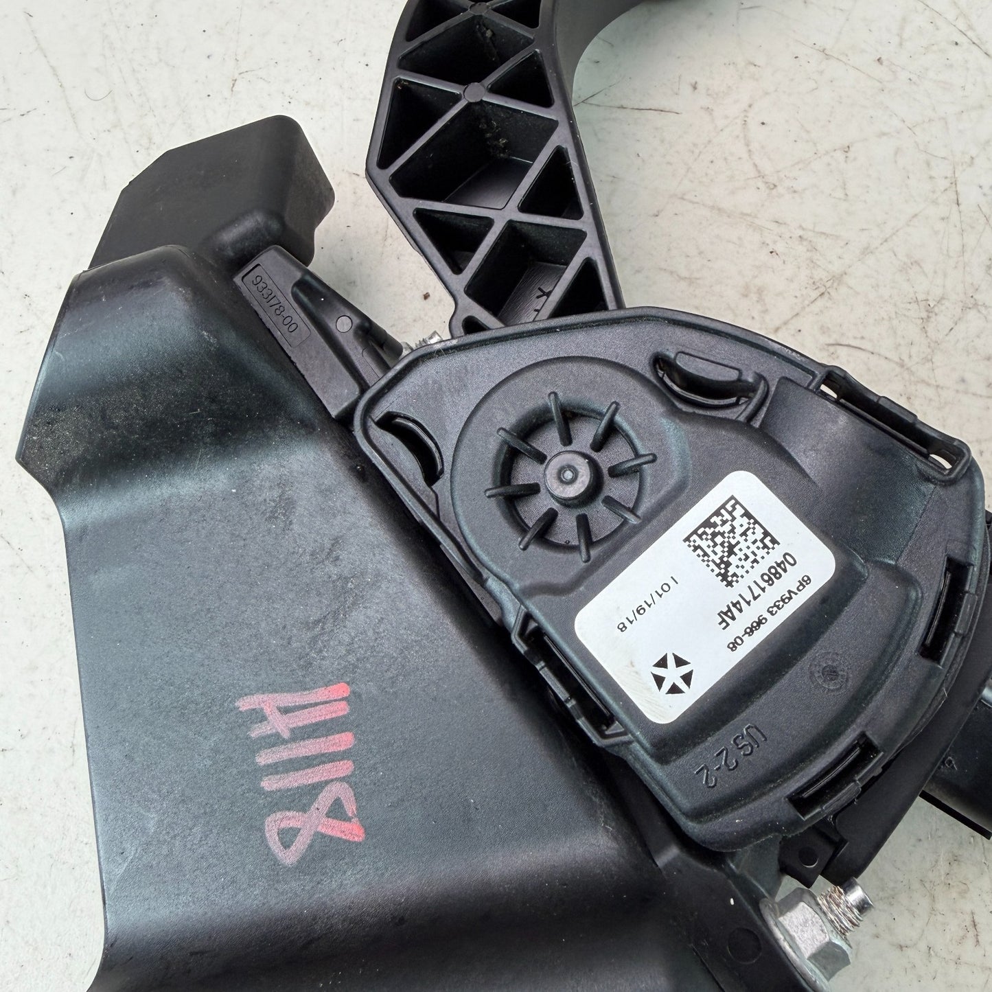 2017-2020 MASERATI LEVANTE GAS PEDAL ACCELERATOR THROTTLE SENSOR 04861714AF OEM