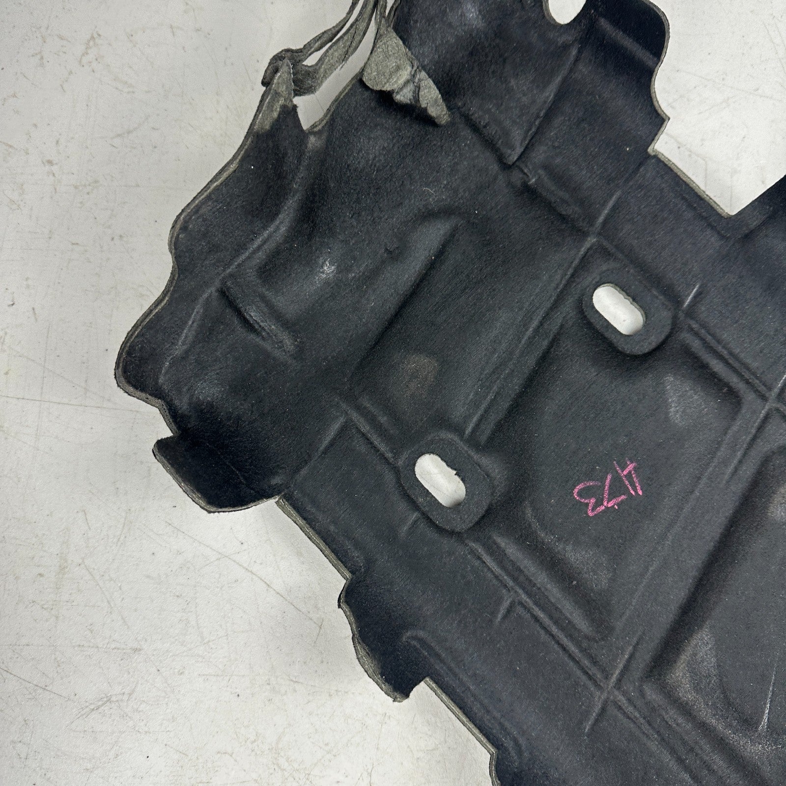 16-24 CHEVROLET CAMARO INTAKE MANIFOLD COVER INSULATOR BLACK 12646904 OEM