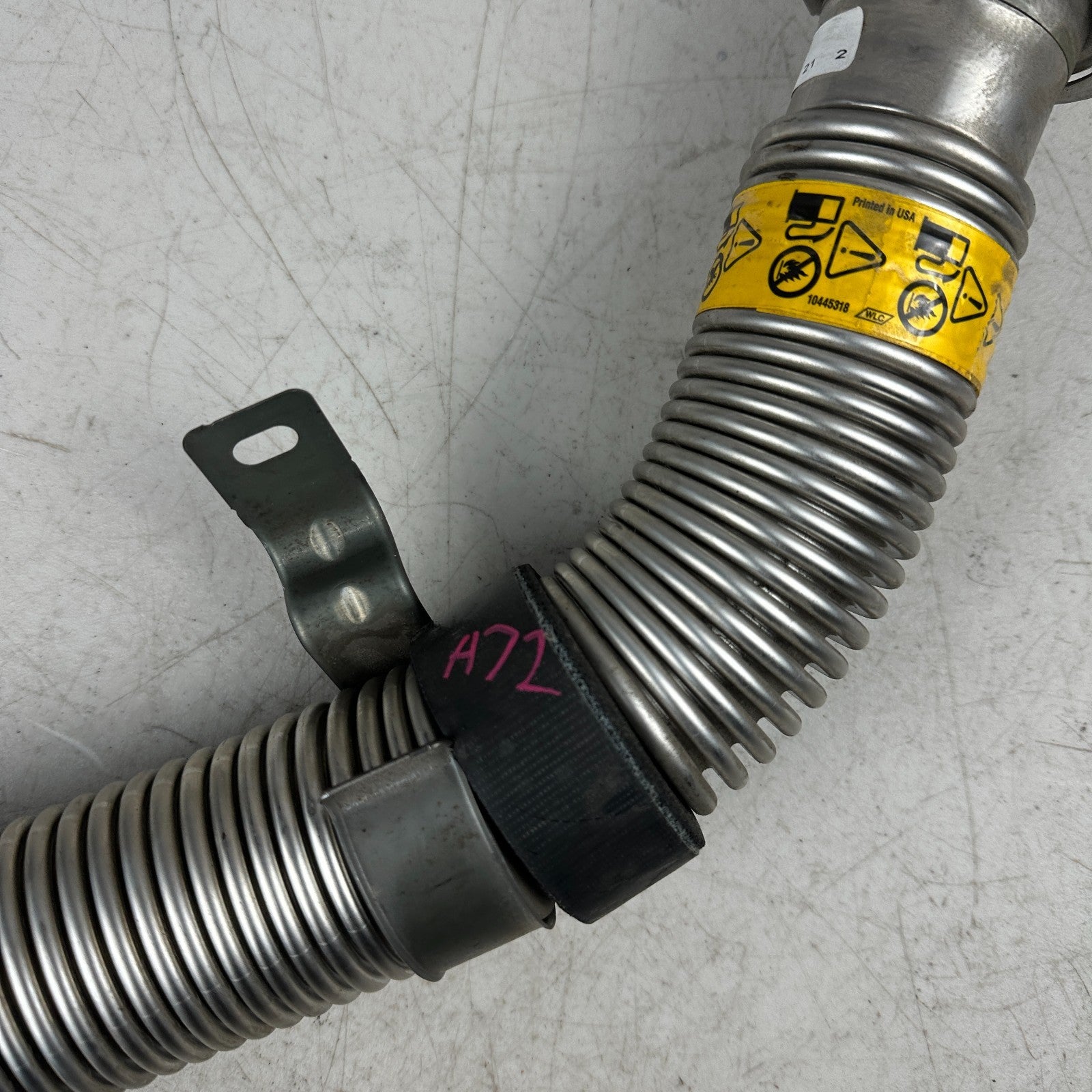 2014-2019 CHEVROLET CORVETTE GASOLINE FUEL FEED LINE HOSE PIPE TUBE 23469388 OEM