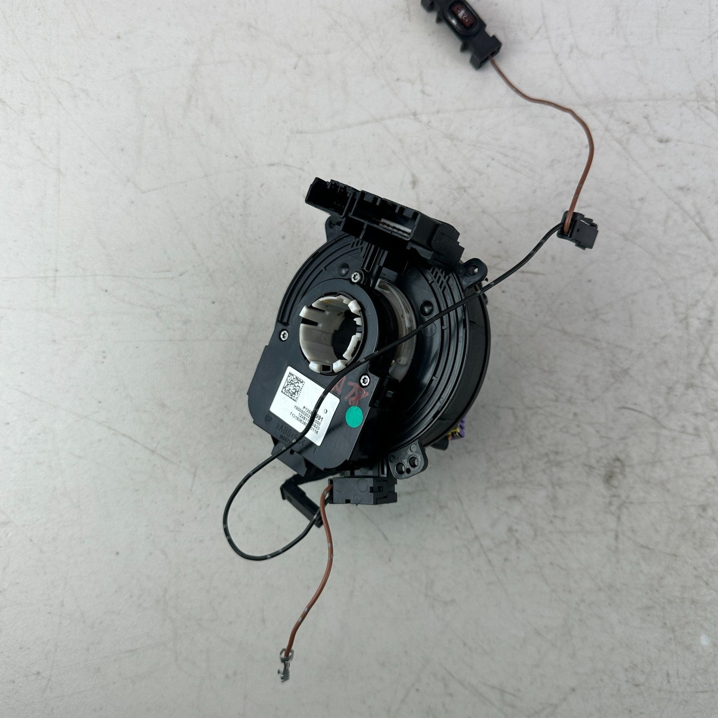 2016-2024 CHEVROLET CAMARO STEERING WHEEL CLOCK SPRING W/ HEATED OEM 23465301
