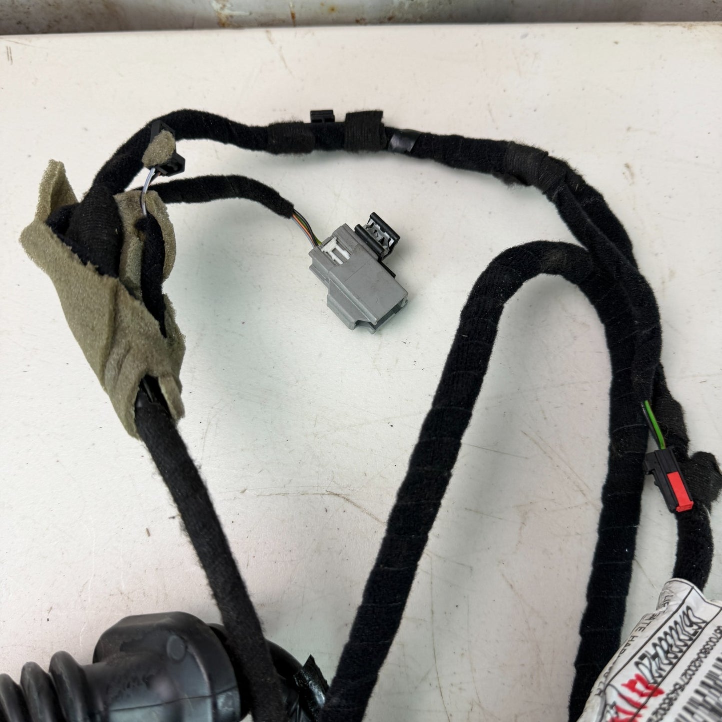 2017-2020 MASERATI LEVANTE TAILGATE BACK DOOR LEFT WIRE HARNESS 06700380420 OEM