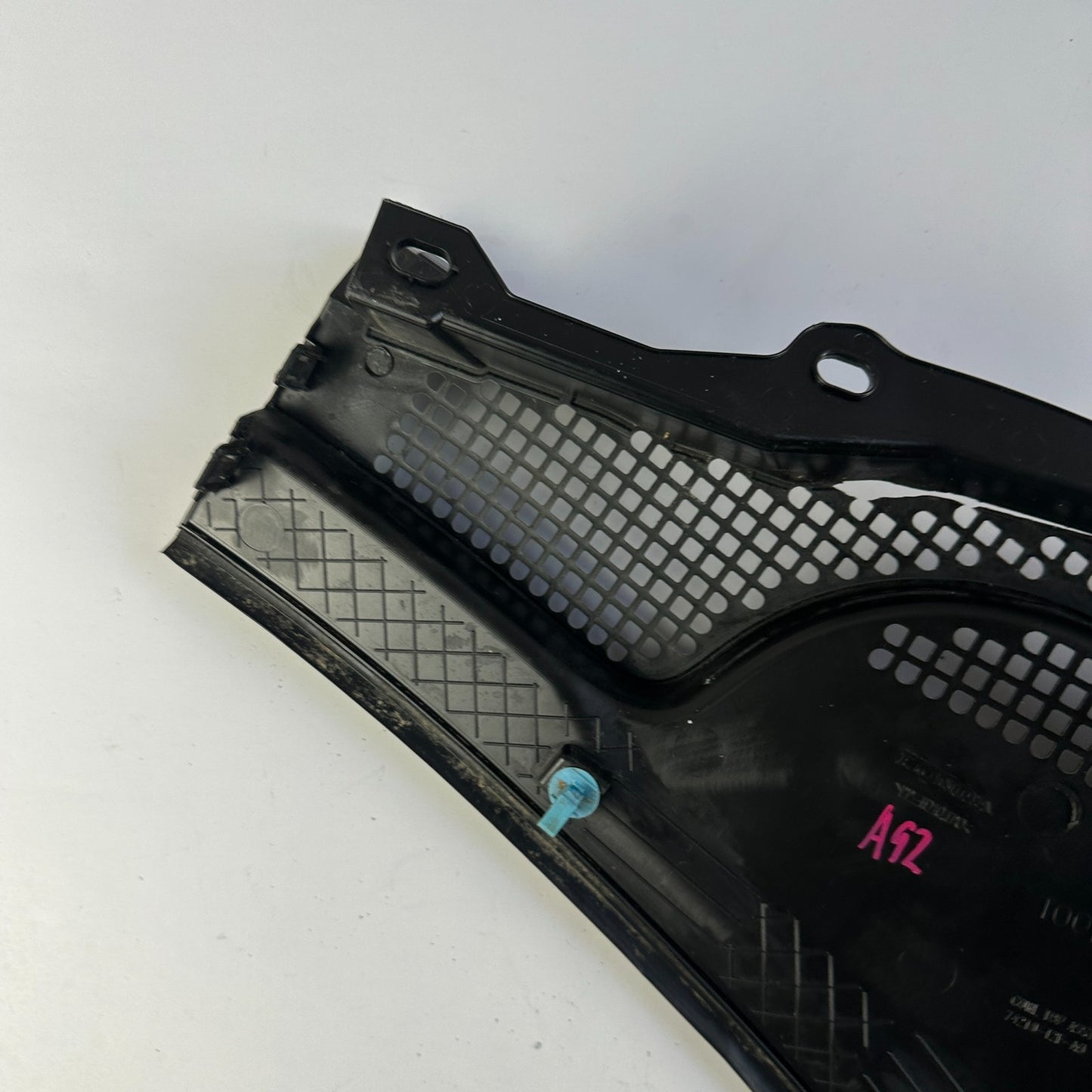 2013-2017 HONDA ACCORD FRONT LEFT DRIVER SIDE WINDSHIELD COWL 74210-T2F-A0 OEM