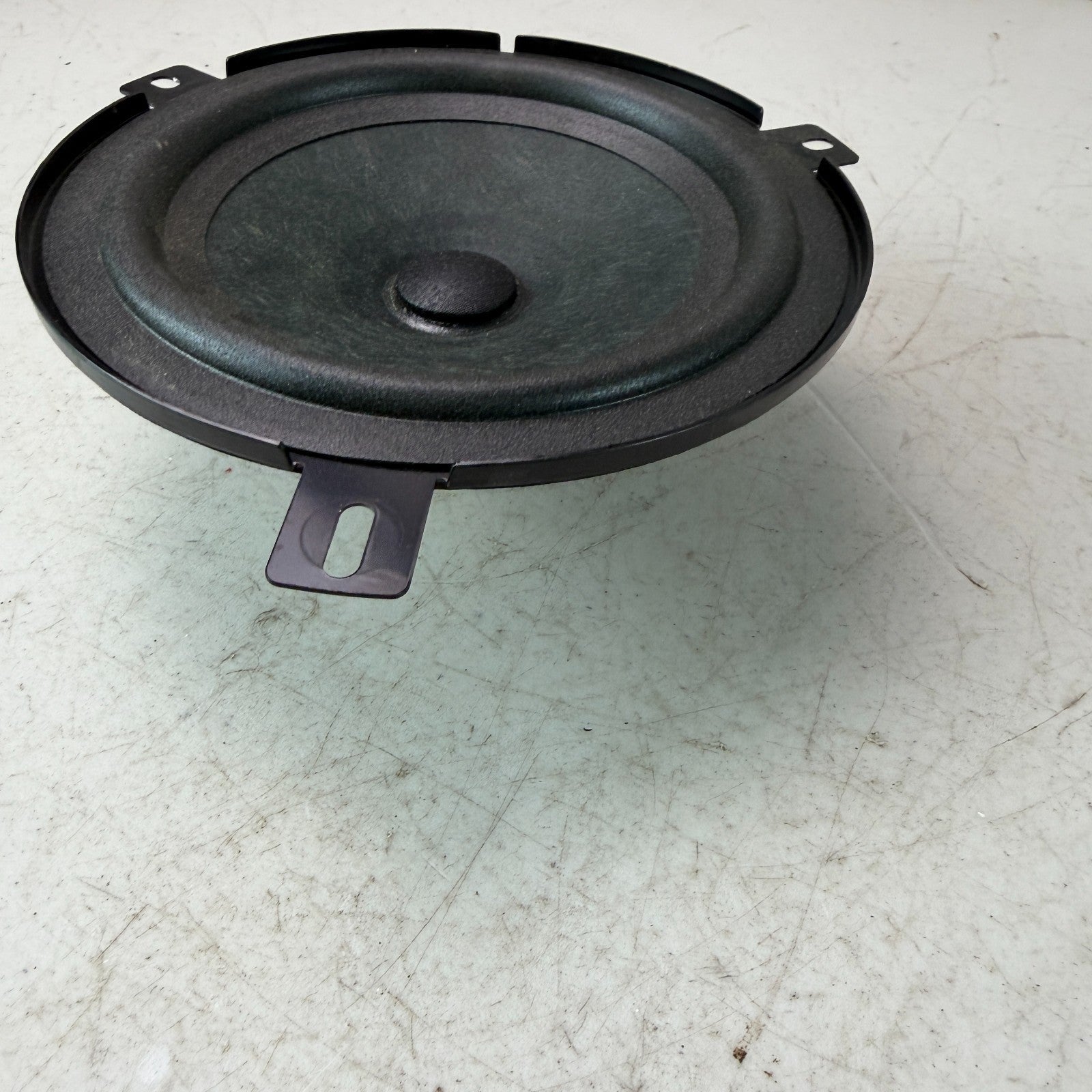 2017-2024 MASERATI LEVANTE FRONT OR REAR SIDE DOOR SOUND SPEAKER 06700372880 OEM