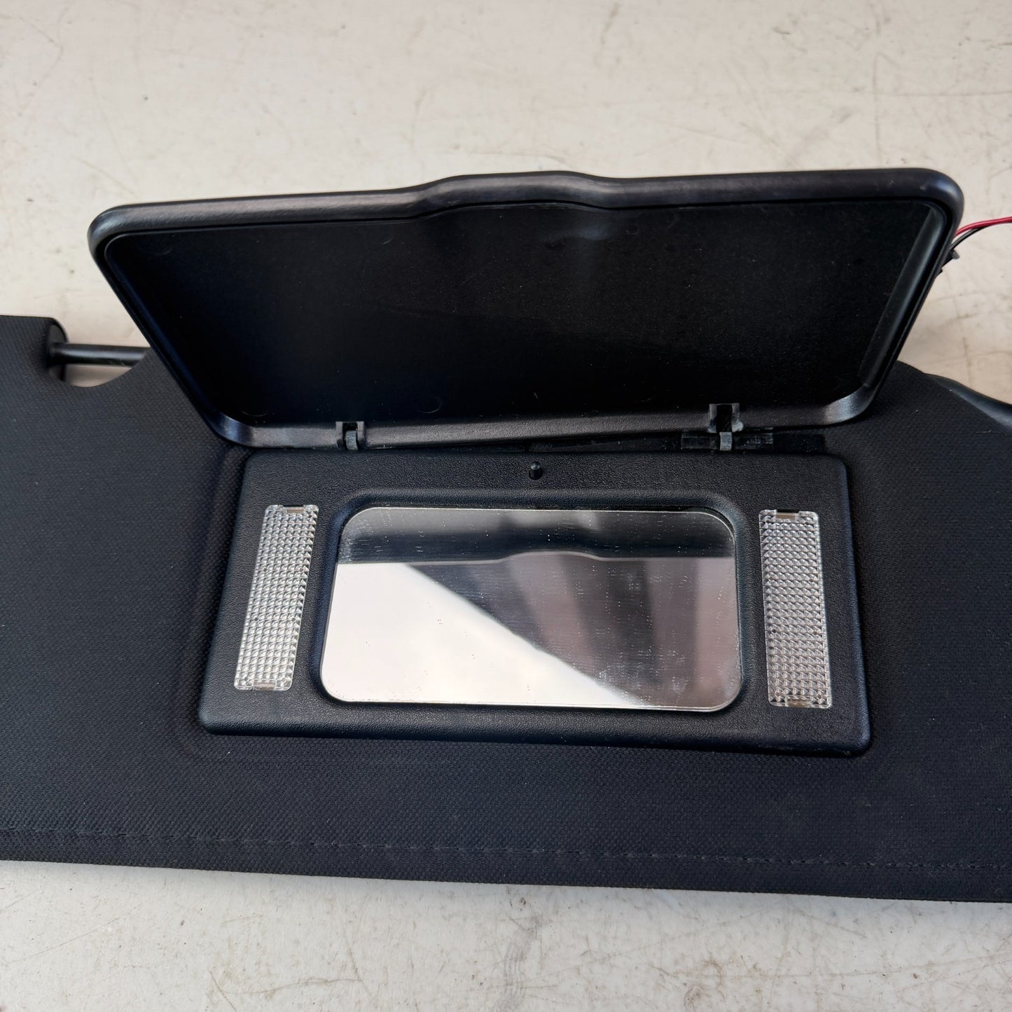 05-13 CHEVROLET CORVETTE FRONT RIGHT PASSENGER SIDE SUNVISOR SUN VISOR BLACK OEM