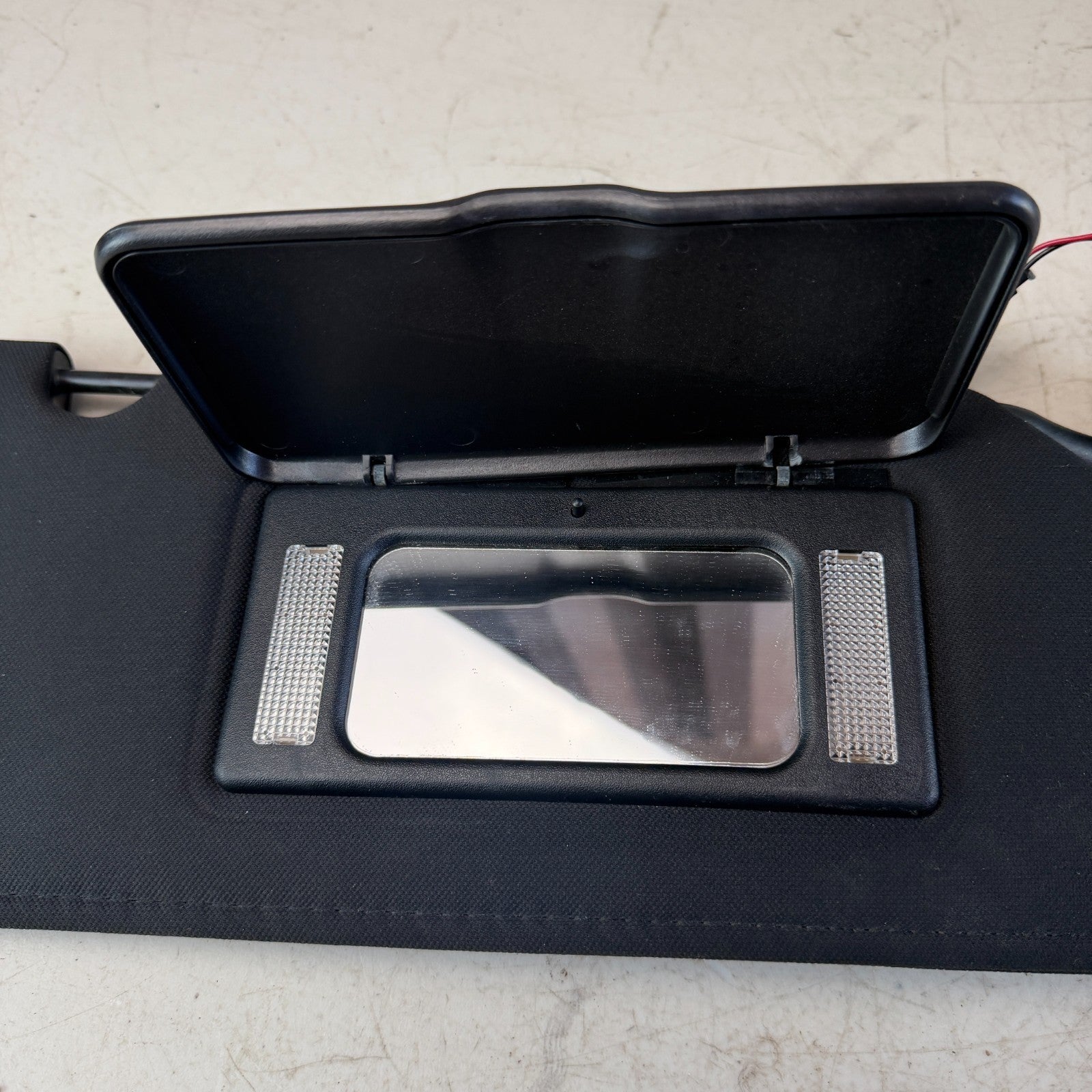 05-13 CHEVROLET CORVETTE FRONT RIGHT PASSENGER SIDE SUNVISOR SUN VISOR BLACK OEM