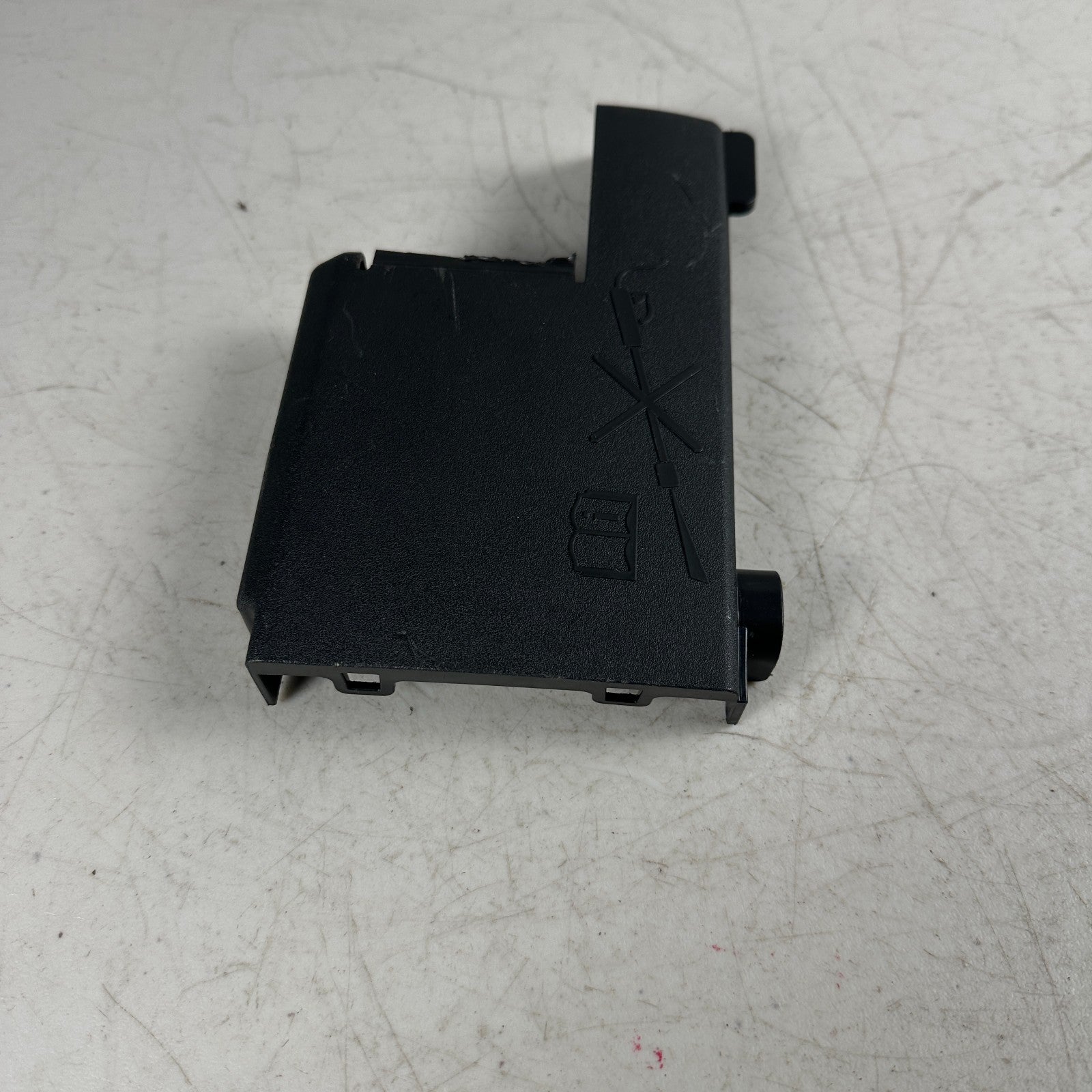 2014-2019 CHEVROLET CORVETTE C7 POWER DISTRIBUTION FUSE BOX BLOCK COVER OEM