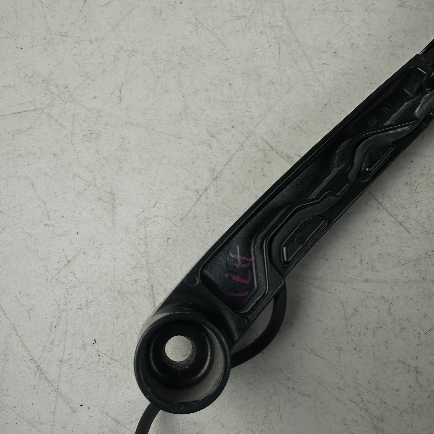 2014 - 2019 CHEVROLET CORVETTE FRONT WINDSHIELD LEFT DRIVER SIDE WIPER ARM OEM