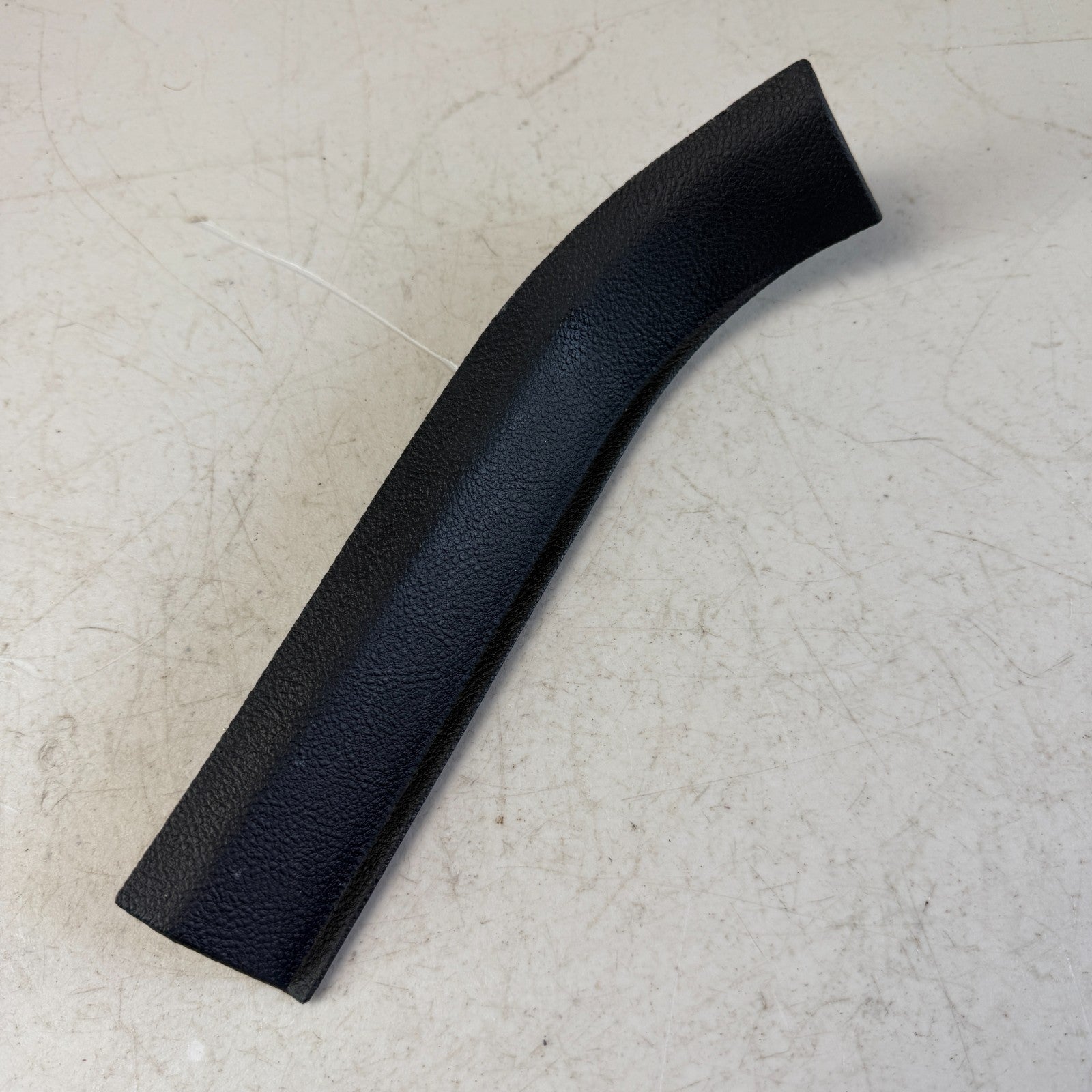 2005-2013 CHEVROLET CORVETTE LEFT SIDE LOWER B PILLAR COVER TRIM AAA38889 OEM