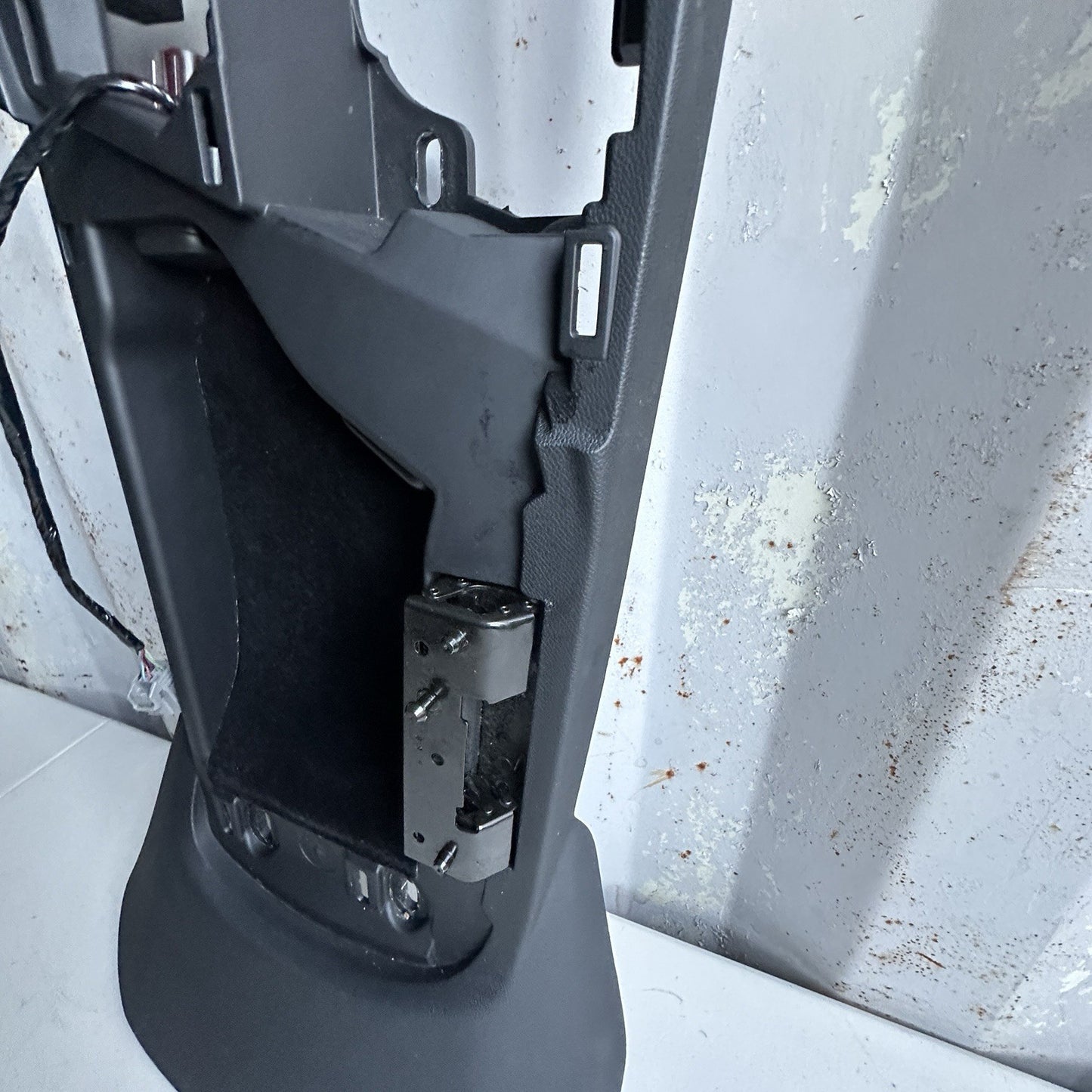 2014-2019 CHEVROLET CORVETTE C7 CENTER CONSOLE BASE OEM