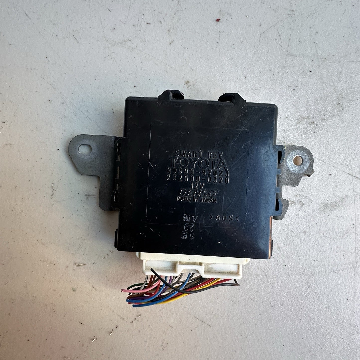 2004 2005 2006 2007 2008 2009 TOYOTA PRIUS SMART KEY CONTROL 89990-47023 OEM