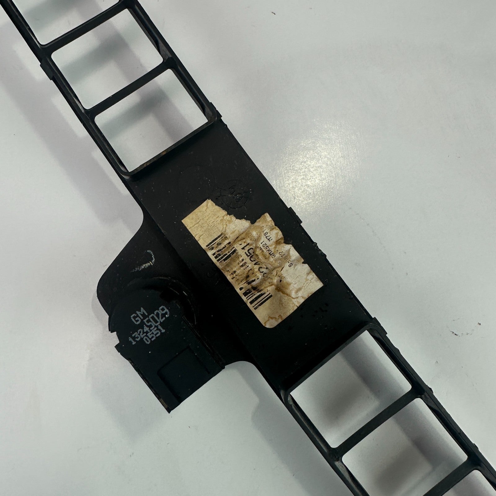 10-15 CHEVROLET CAMARO UPPER DASH DEFROST VENT WITH CLIMATE SENSOR 13245029 OEM