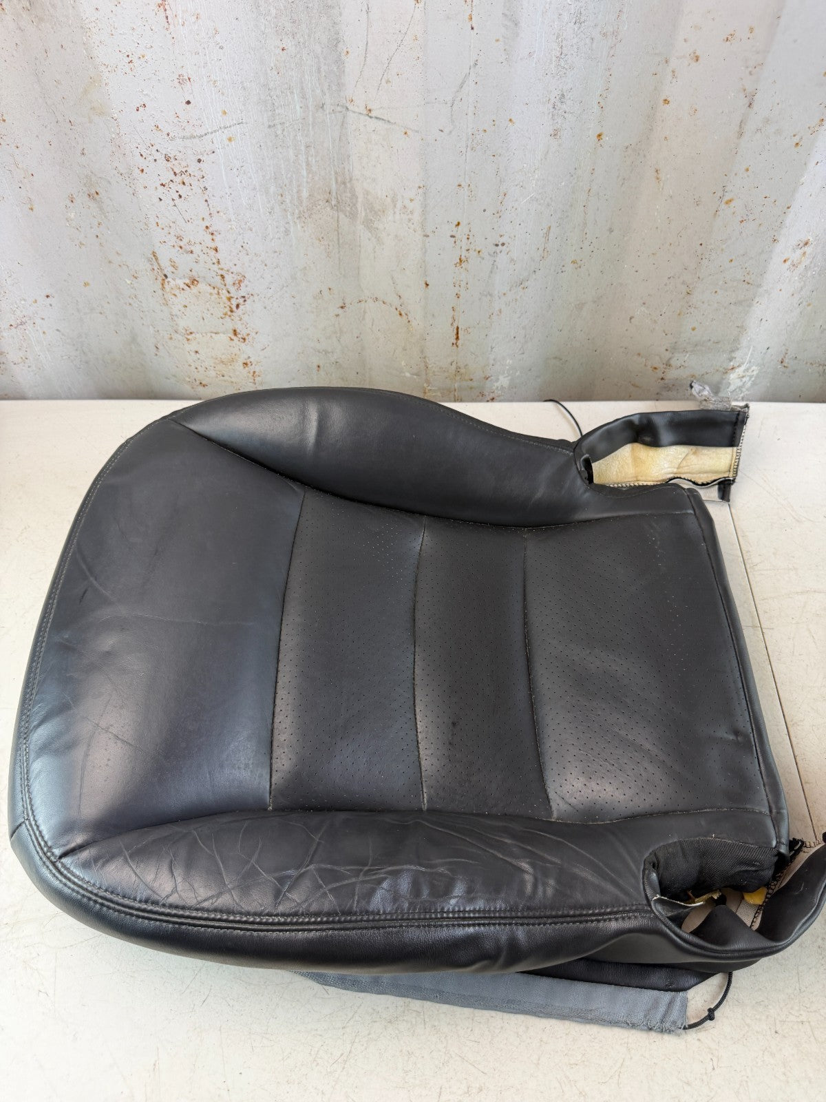 2005-2013 CHEVROLET CORVETTE C6 LEFT DRIVER SIDE LOWER BENCH SEAT CUSHION BLACK