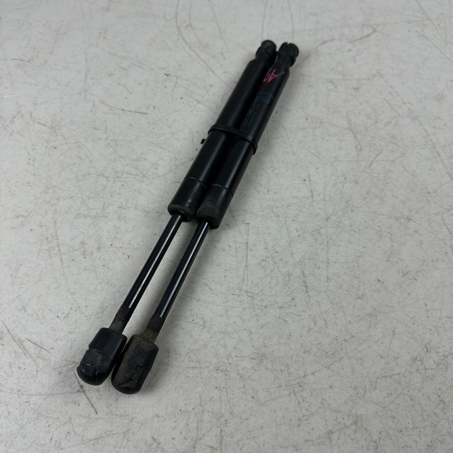 10-15 CHEVROLET CAMARO REAR LEFT & RIGHT TRUNK LIFT SUPPORT SHOCK ABSORBER OEM